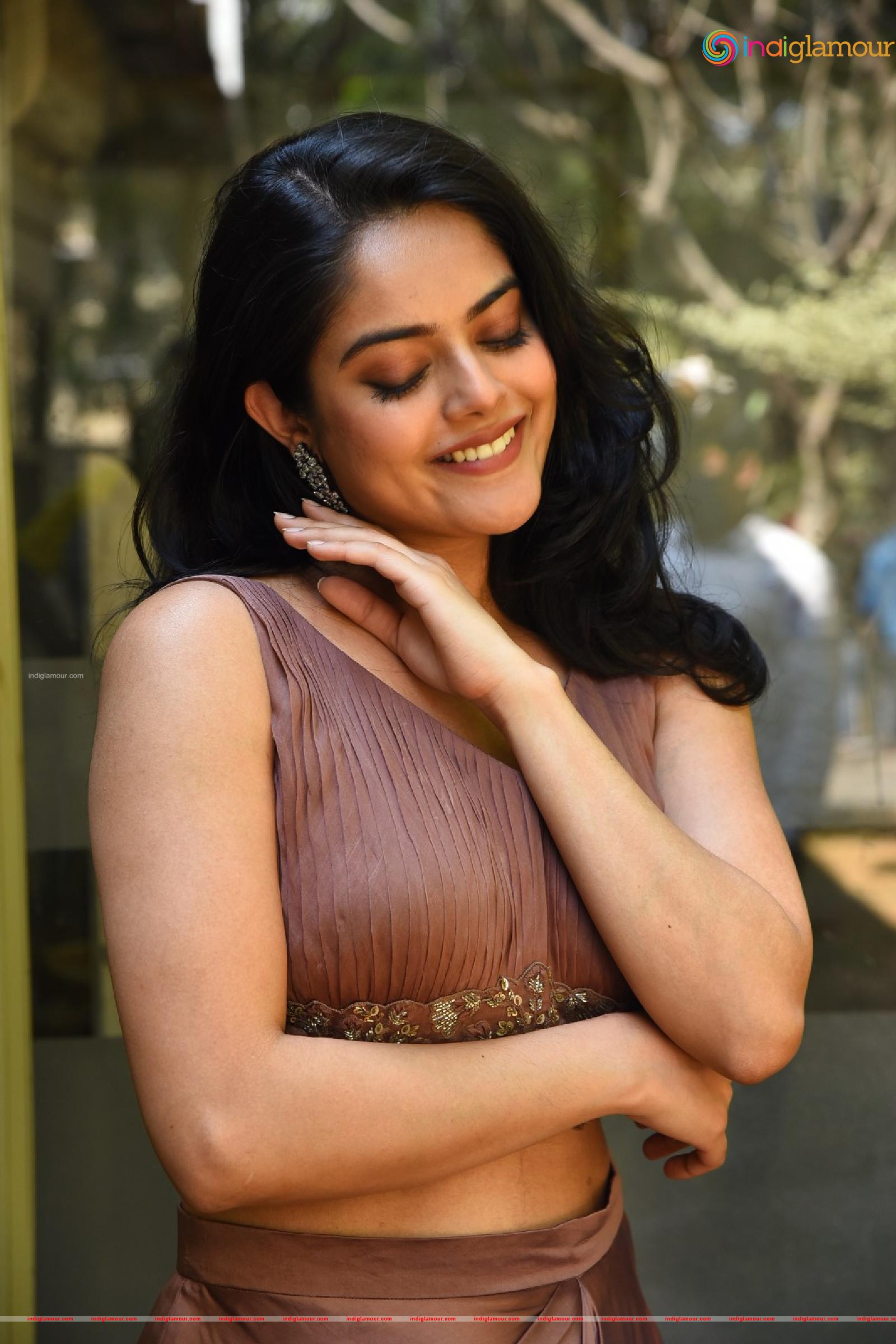 Riddhi Kumar Actress hd photo