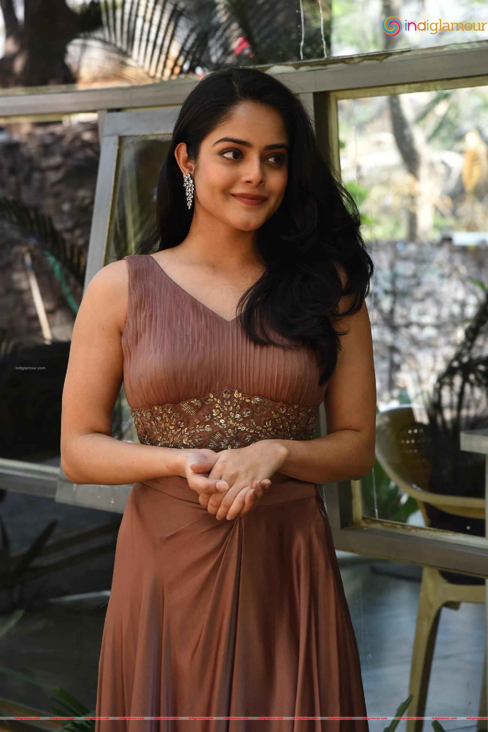 Riddhi Kumar Actress hd photo