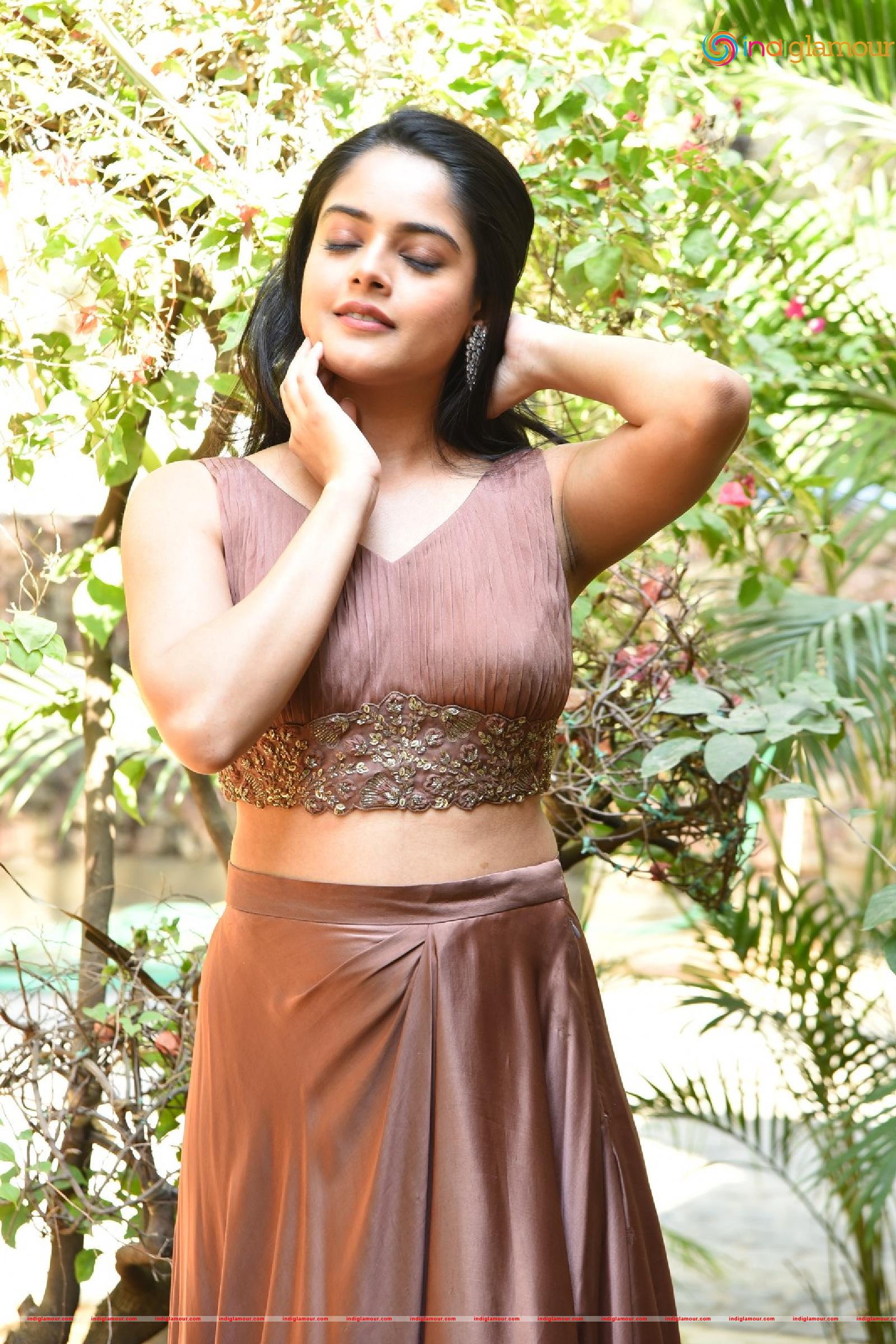 Riddhi Kumar Actress hd photo