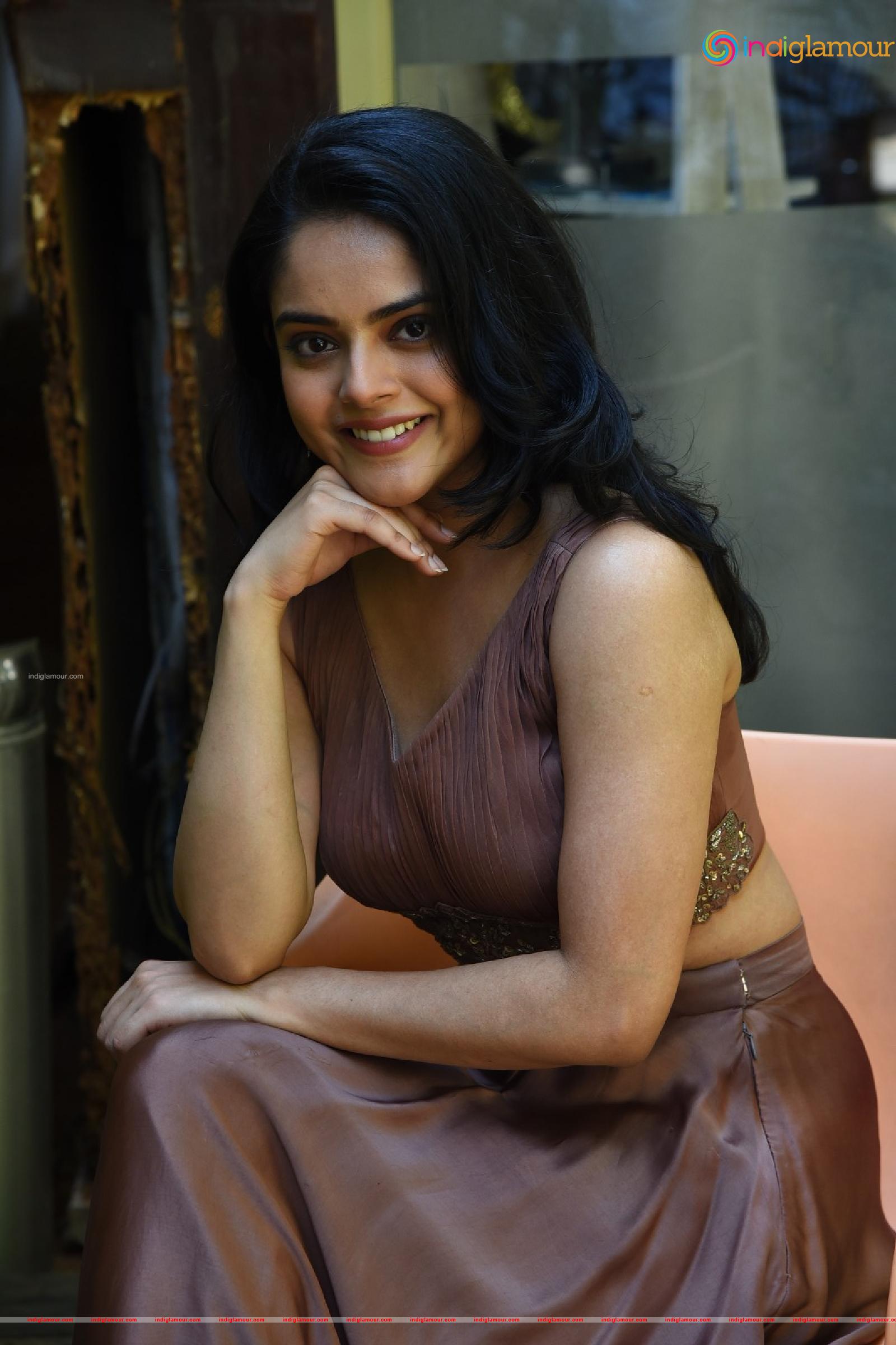 Riddhi Kumar Actress hd photo