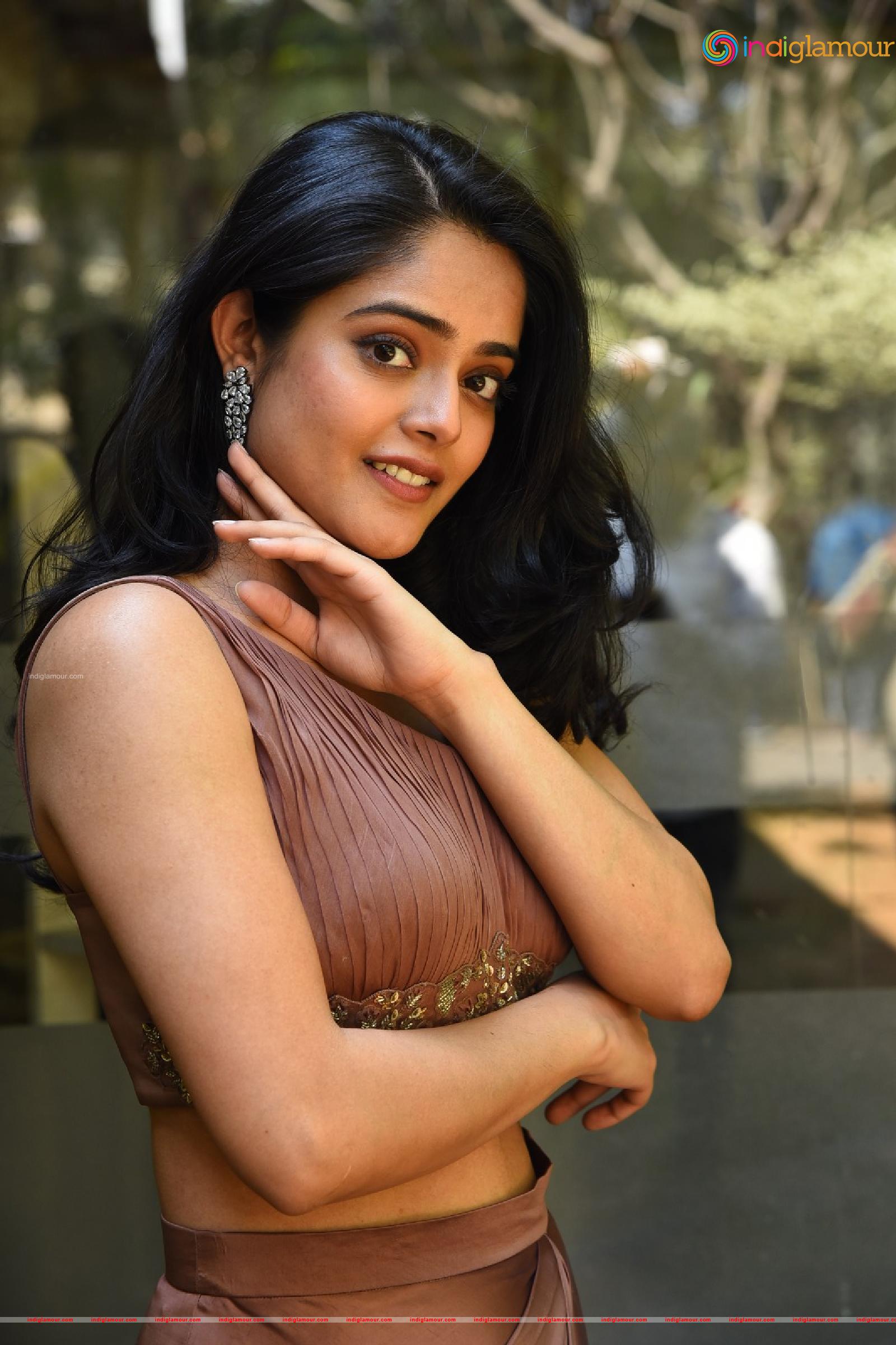 Riddhi Kumar Actress hd photo