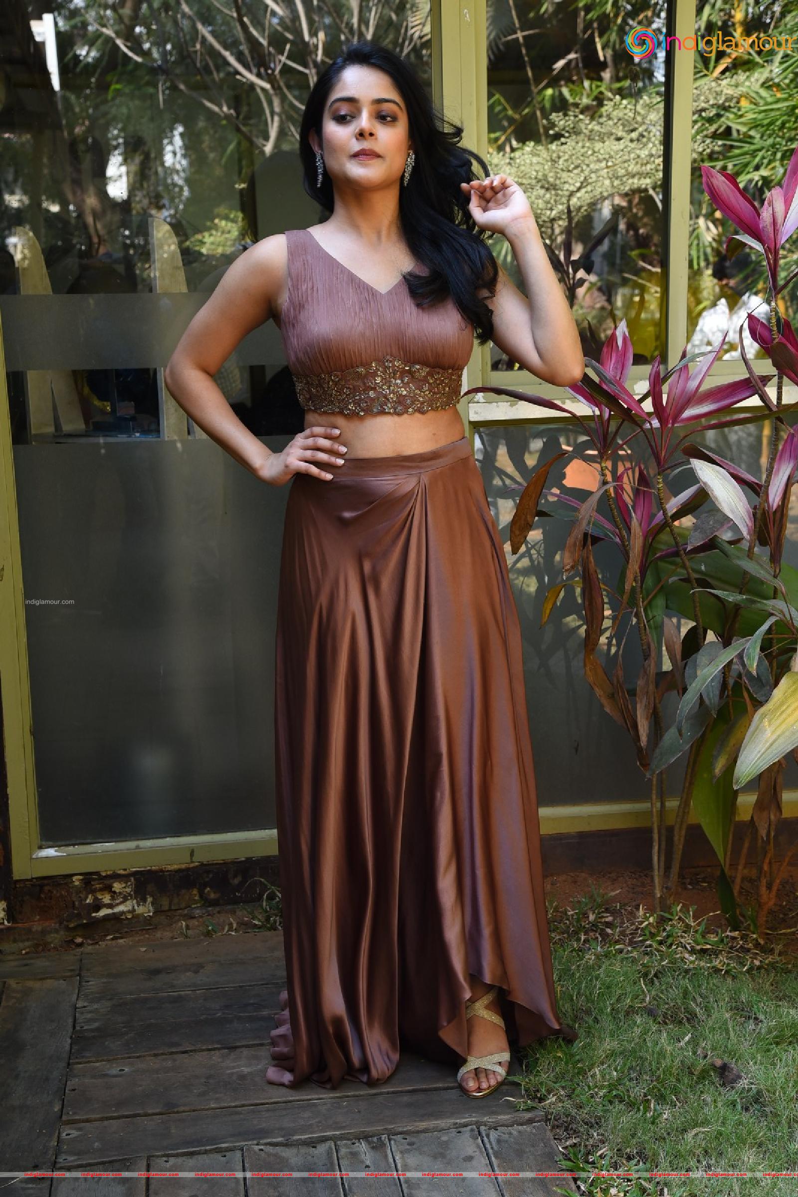 Riddhi Kumar Actress hd photo