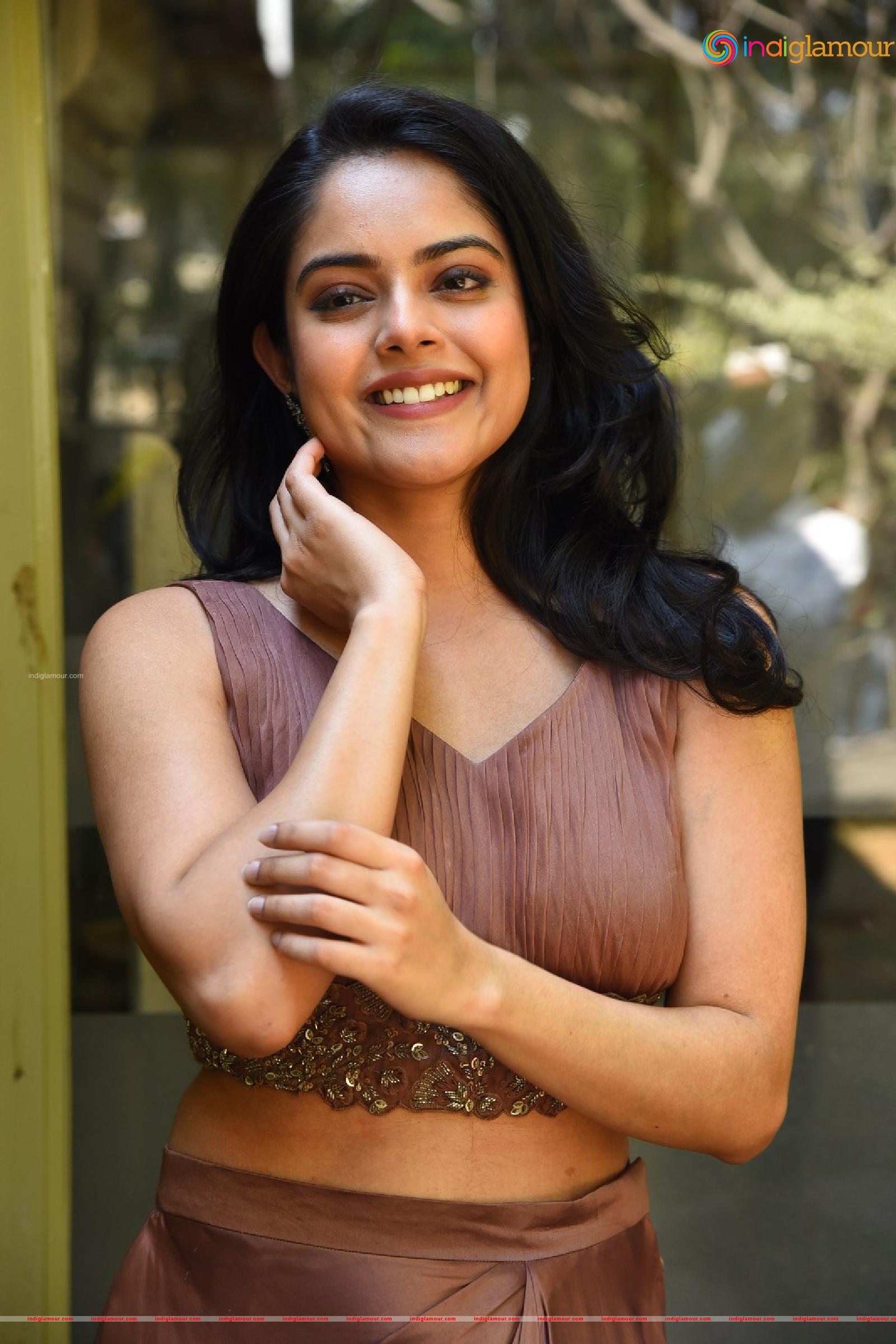 Riddhi Kumar Actress hd photo