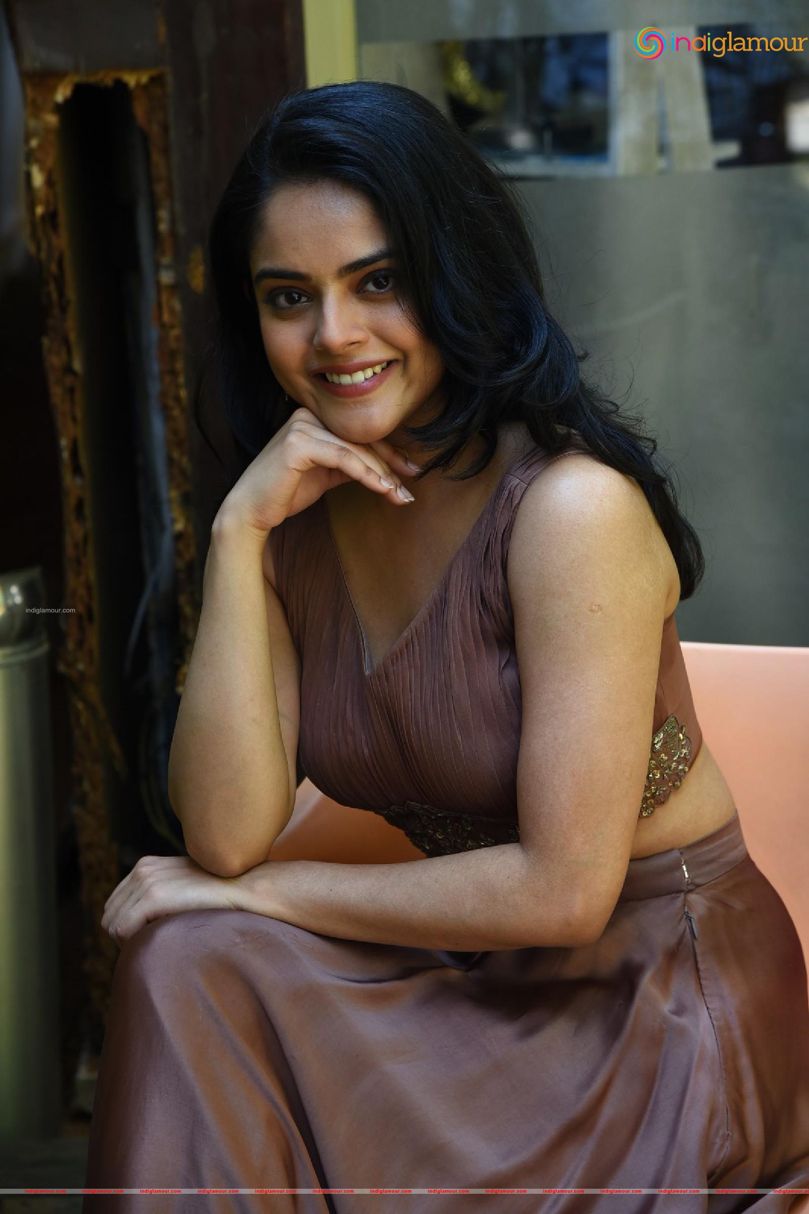 Riddhi Kumar Actress hd photo