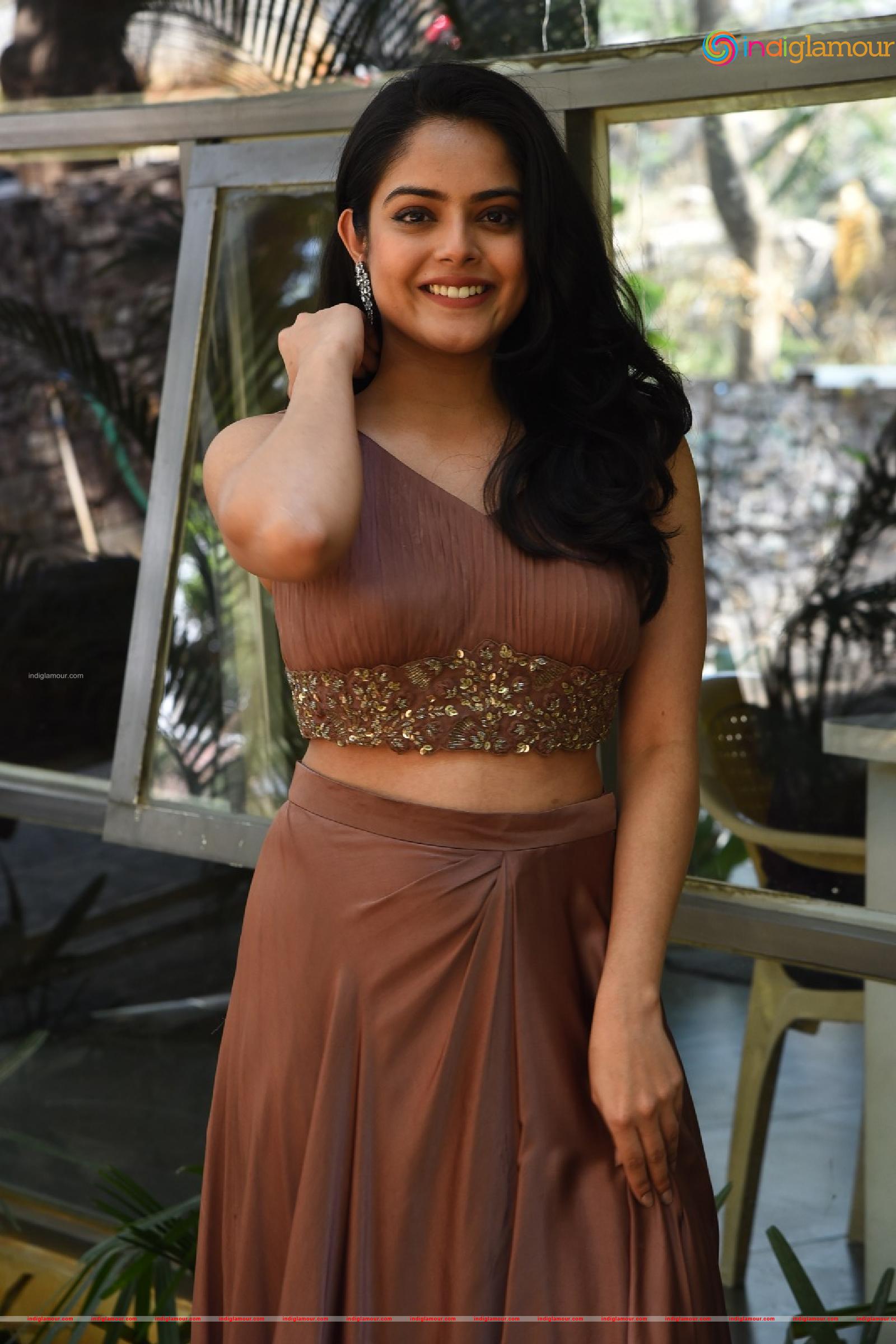 Riddhi Kumar Actress hd photo