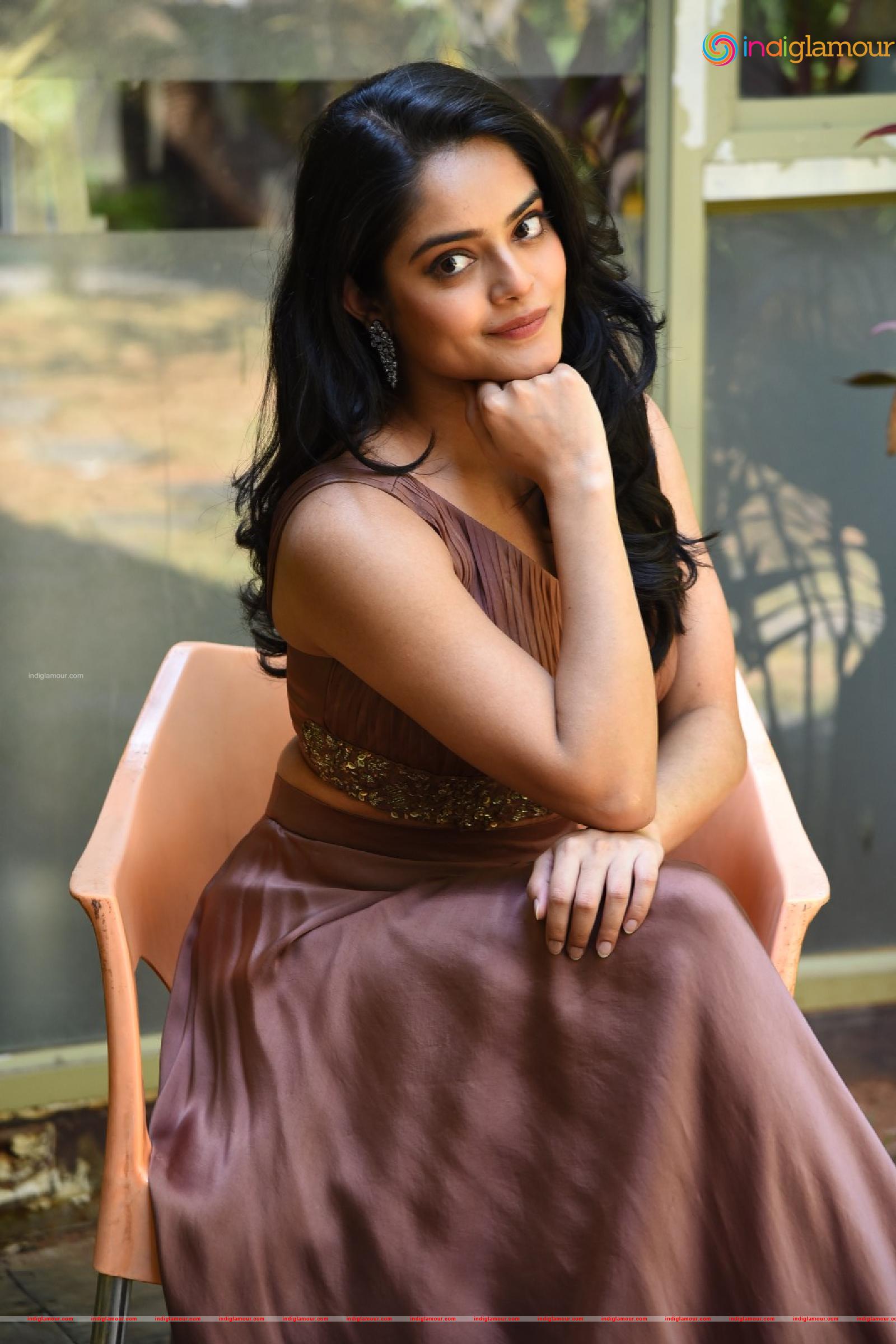 Riddhi Kumar Actress hd photo