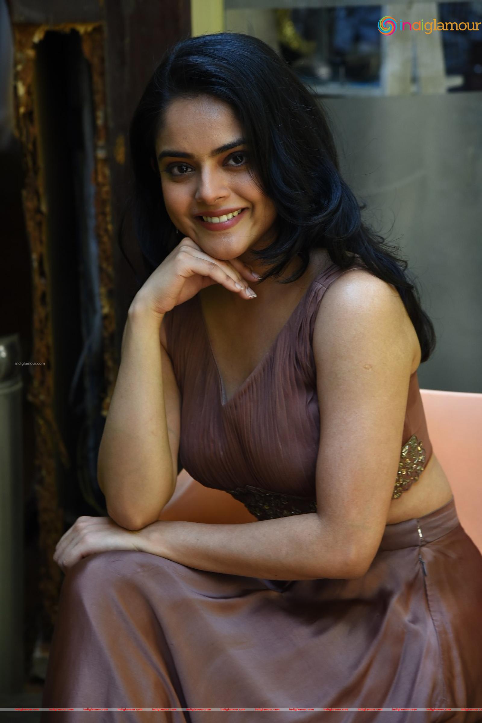 Riddhi Kumar Actress hd photo