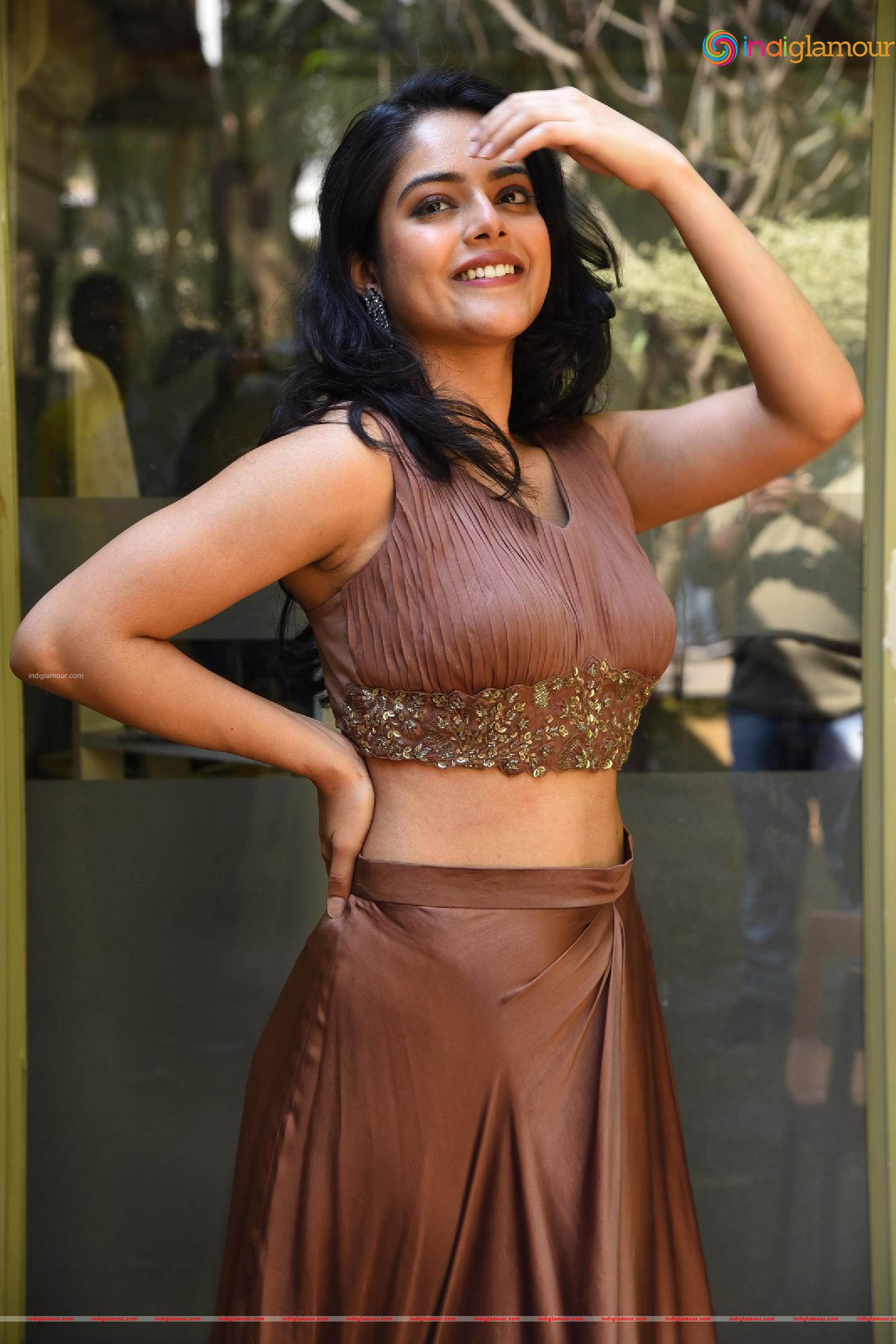 Riddhi Kumar Actress hd photo