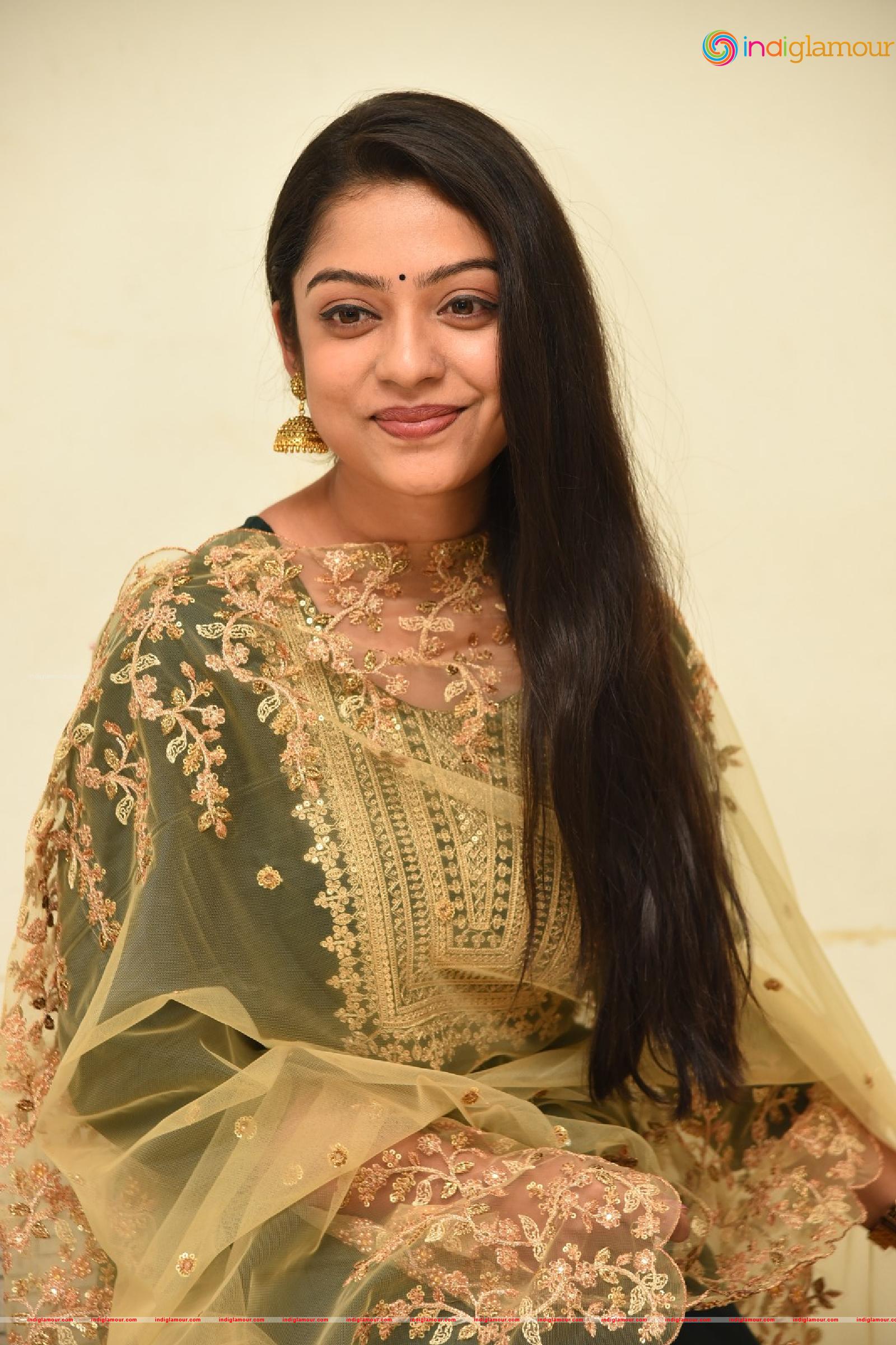 Varsha Bollamma Actress hd photo