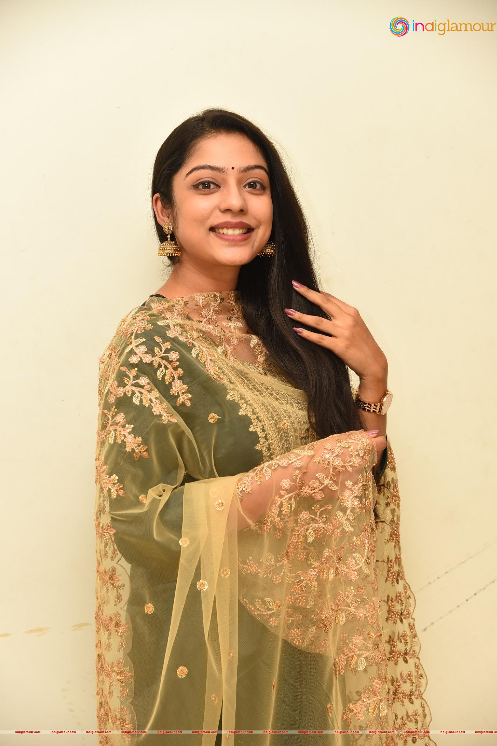 Varsha Bollamma Actress hd photo
