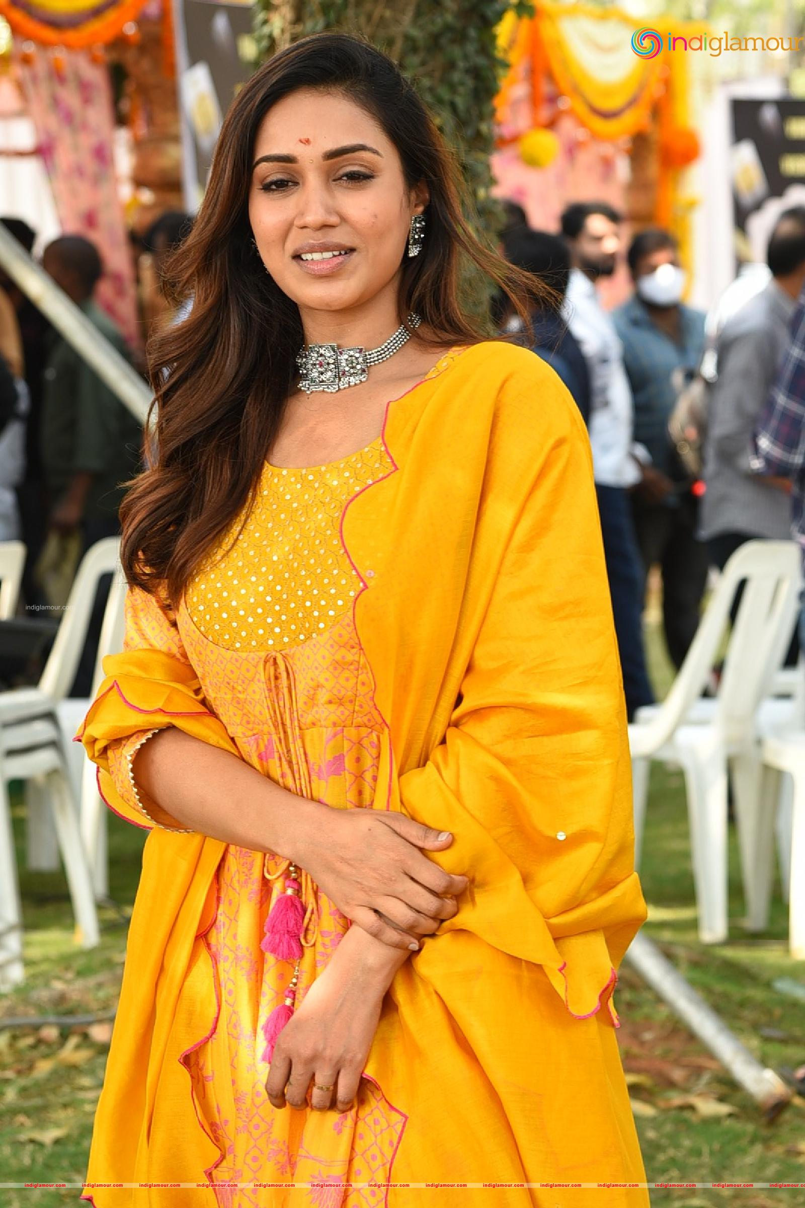 Nivetha Pethuraj Actress hd photo