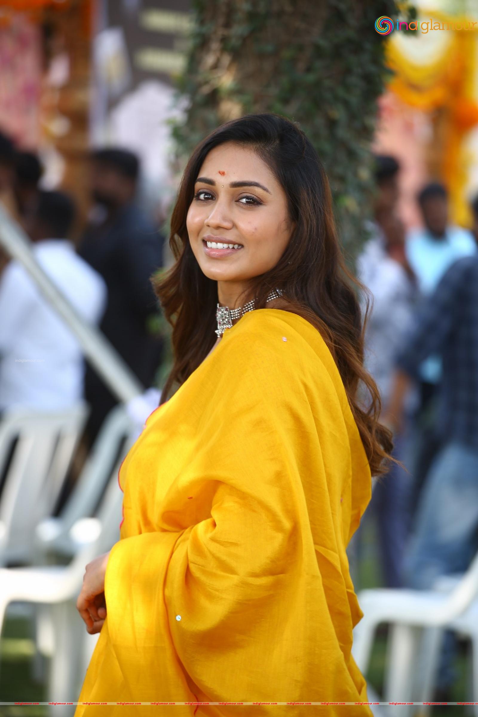 Nivetha Pethuraj Actress hd photo
