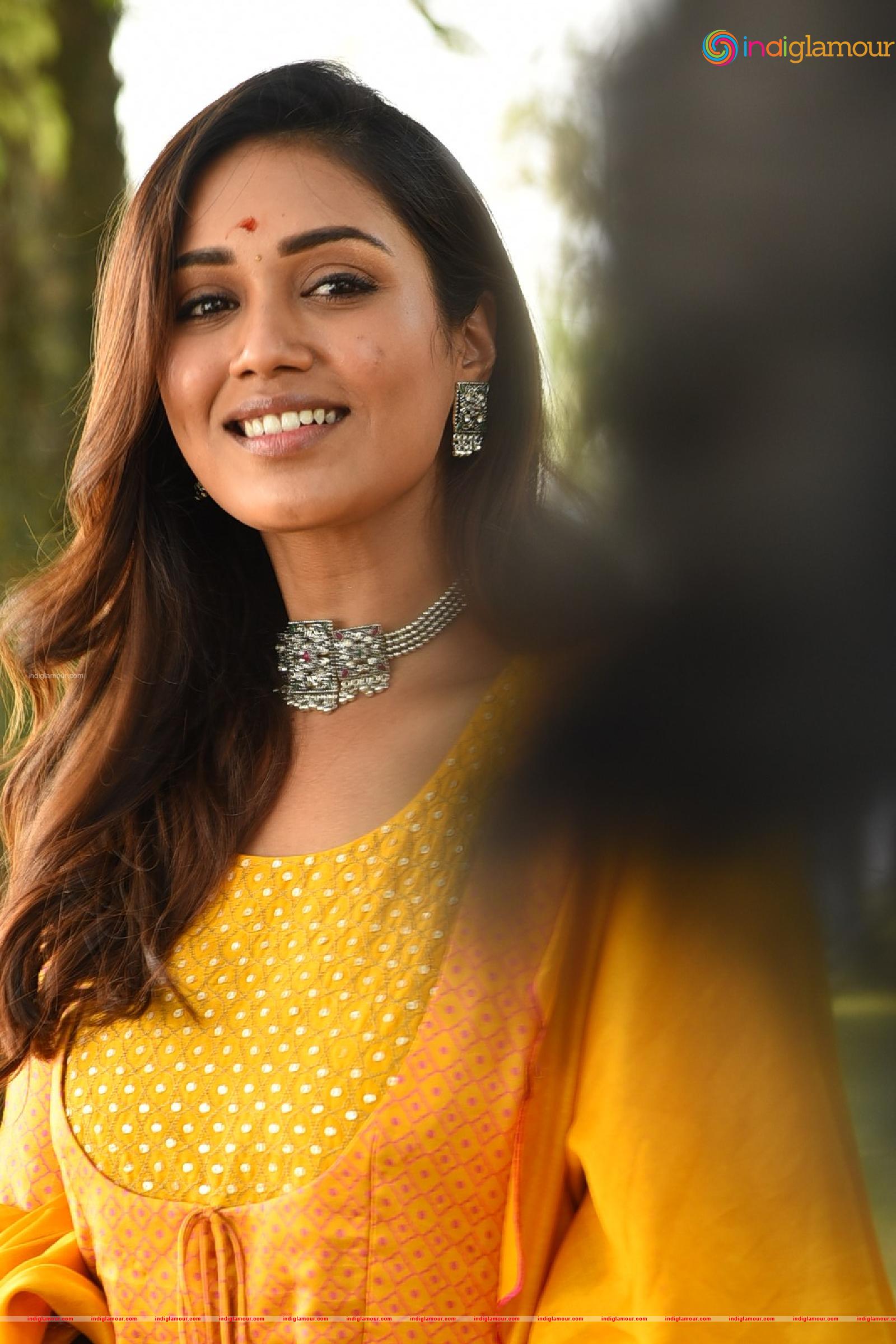 Nivetha Pethuraj Actress hd photo