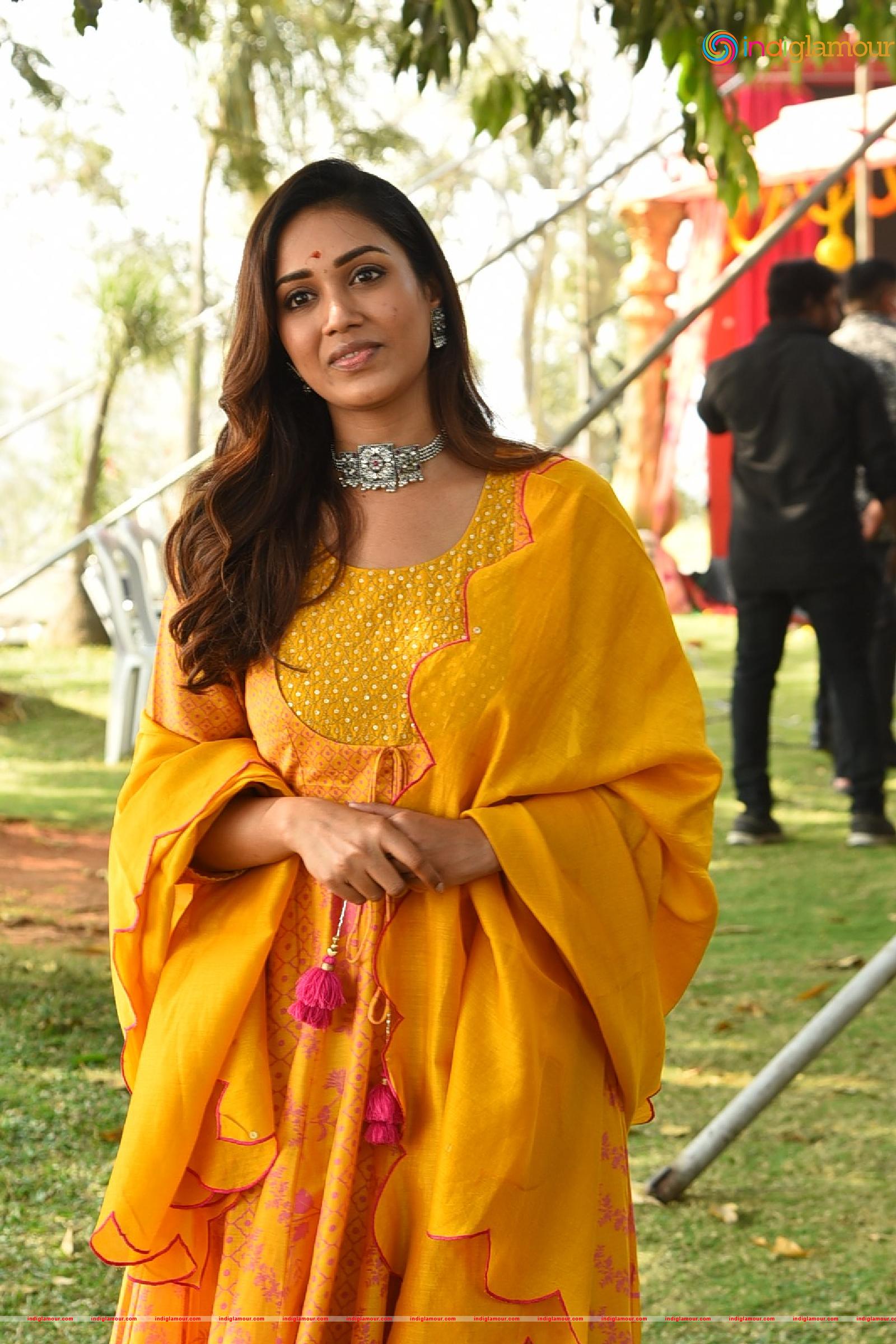 Nivetha Pethuraj Actress hd photo