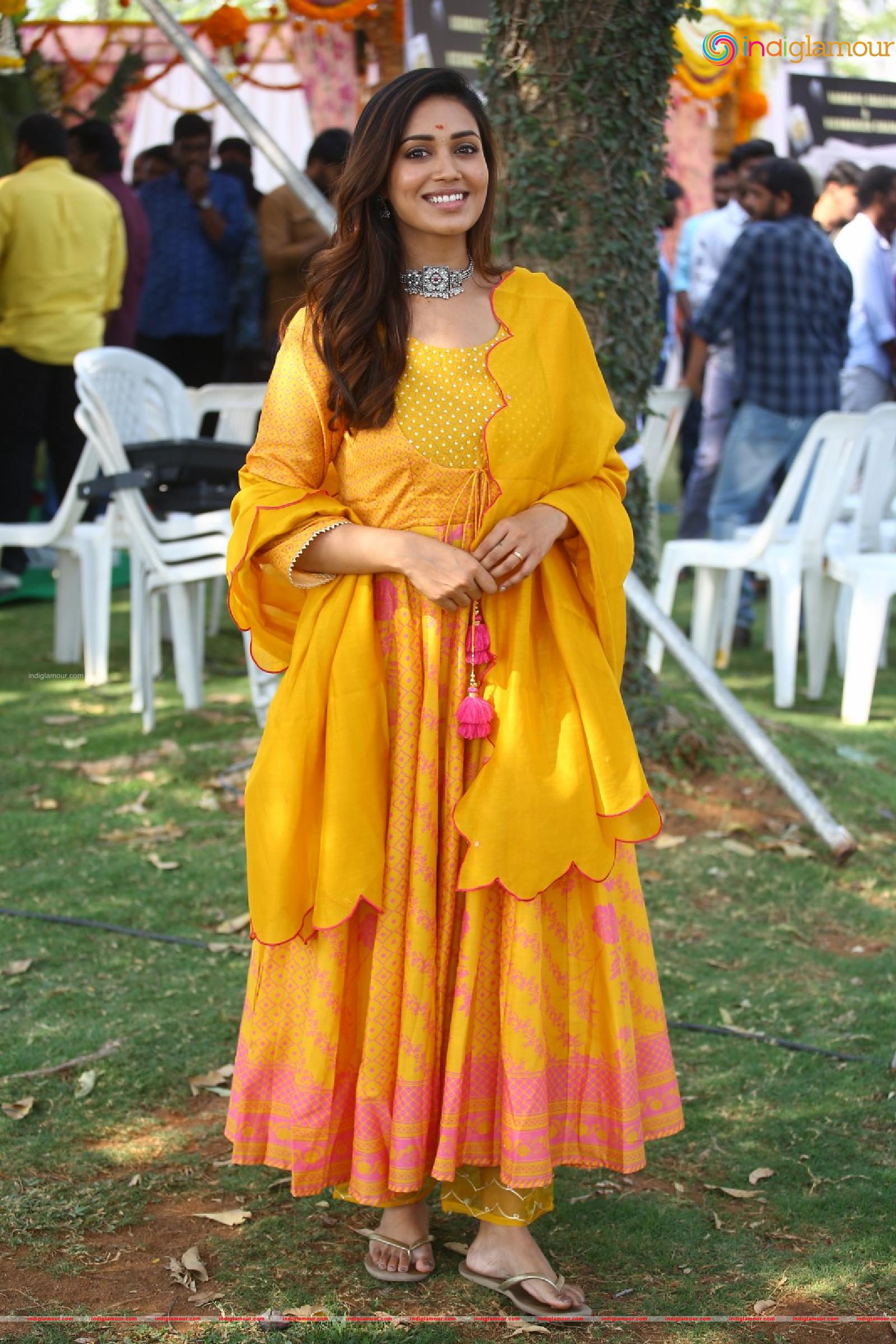 Nivetha Pethuraj Actress hd photo