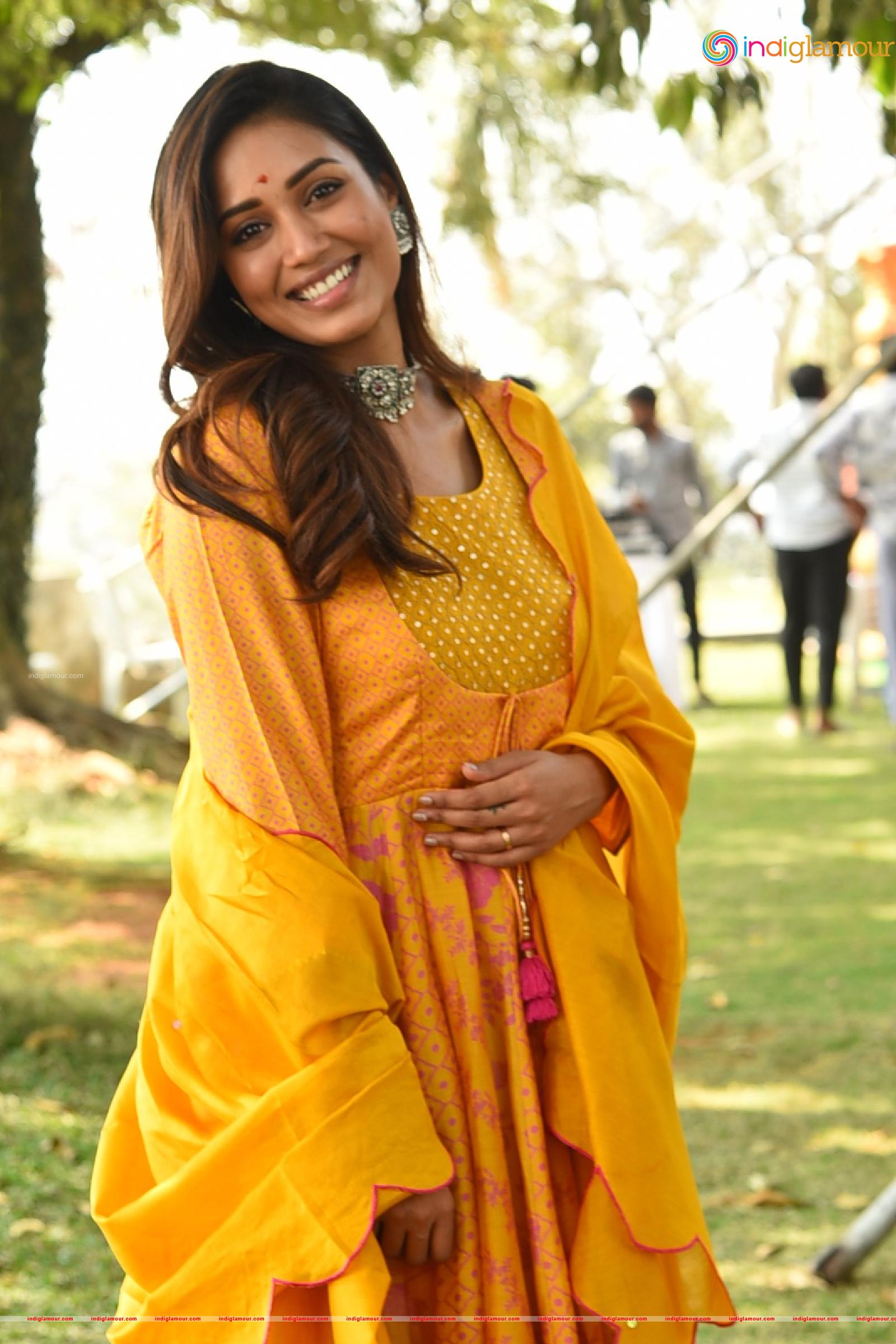 Nivetha Pethuraj Actress hd photo