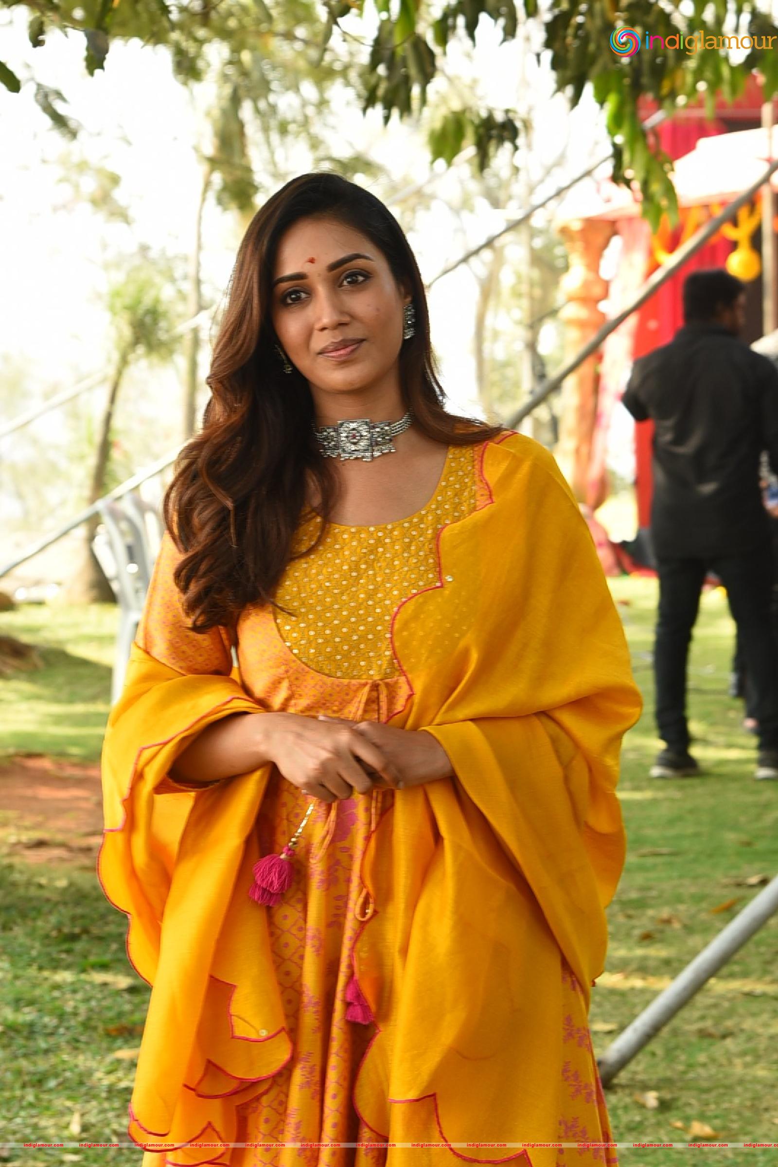 Nivetha Pethuraj Actress hd photo