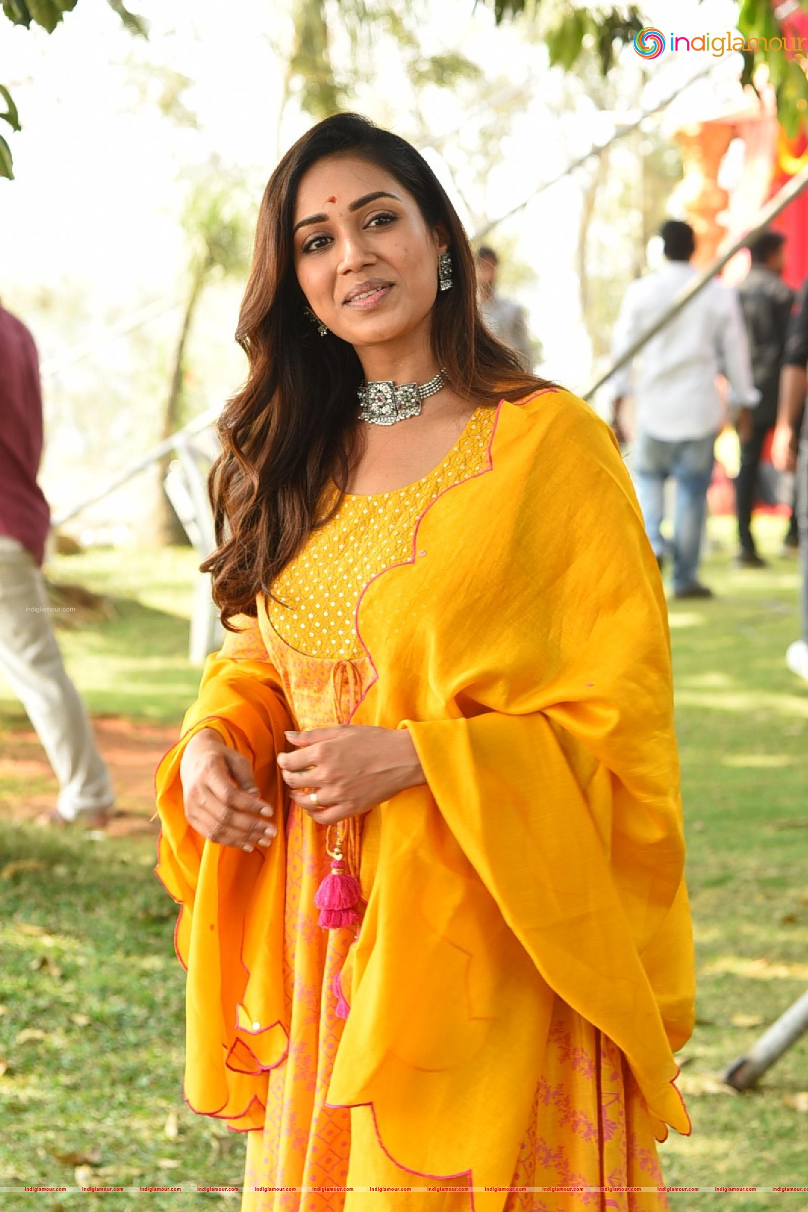 Nivetha Pethuraj Actress hd photo