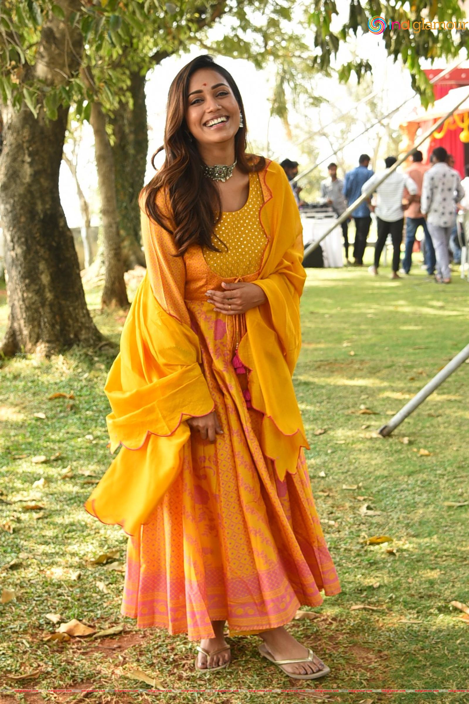Nivetha Pethuraj Actress hd photo