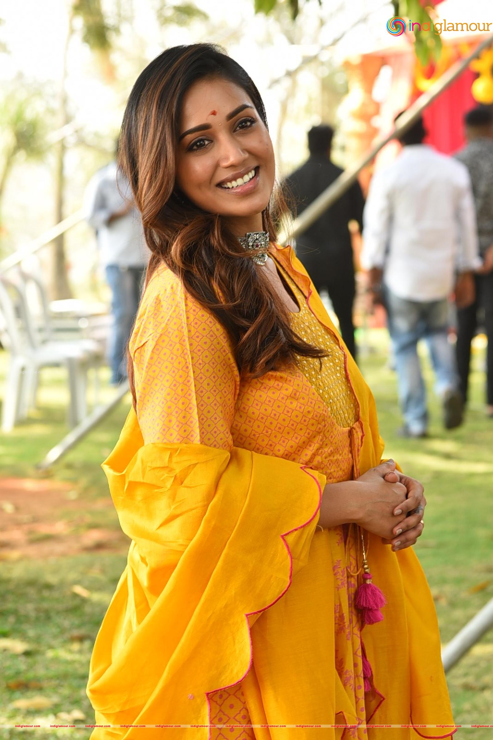 Nivetha Pethuraj Actress hd photo