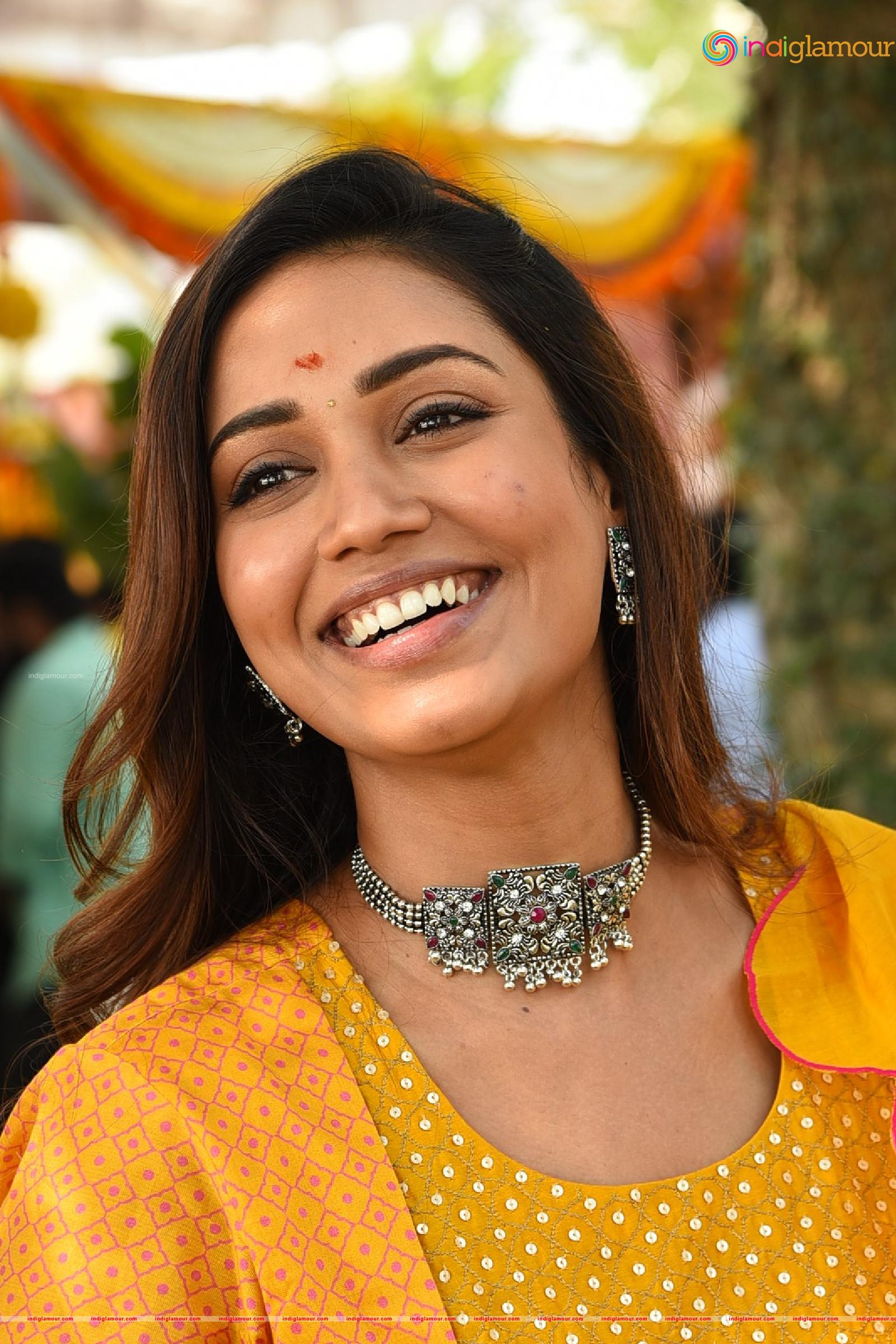 Nivetha Pethuraj Actress hd photo