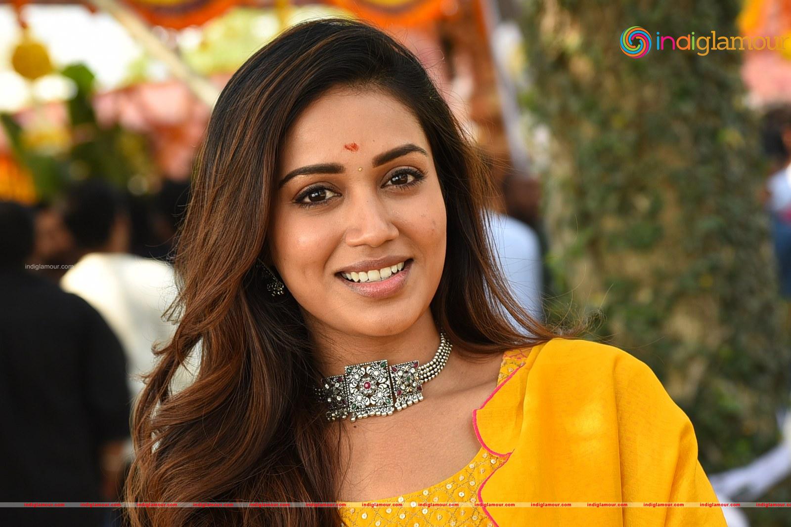 Nivetha Pethuraj Actress hd photo