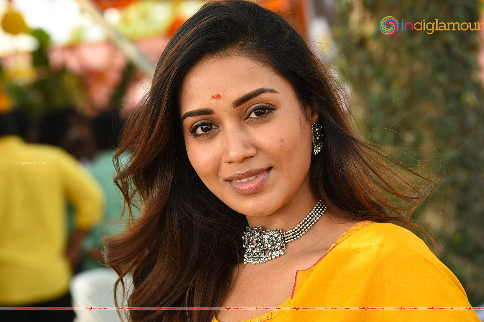 Nivetha Pethuraj Actress hd photo