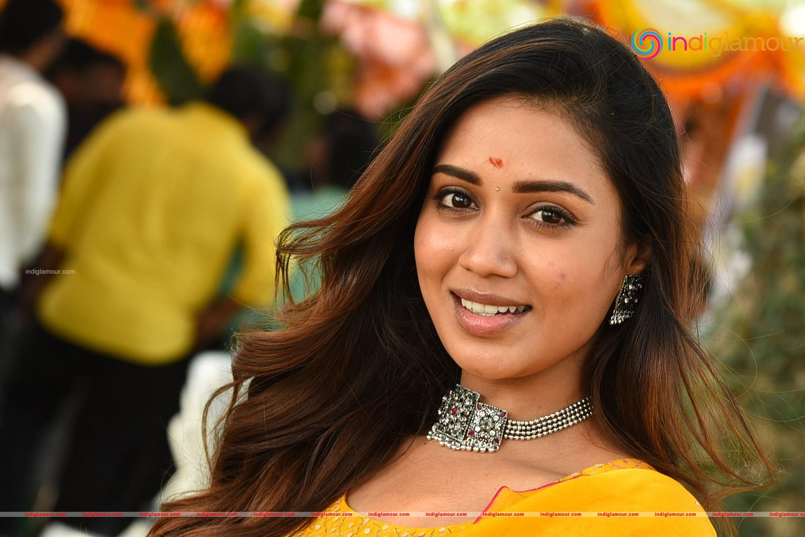 Nivetha Pethuraj Actress hd photo
