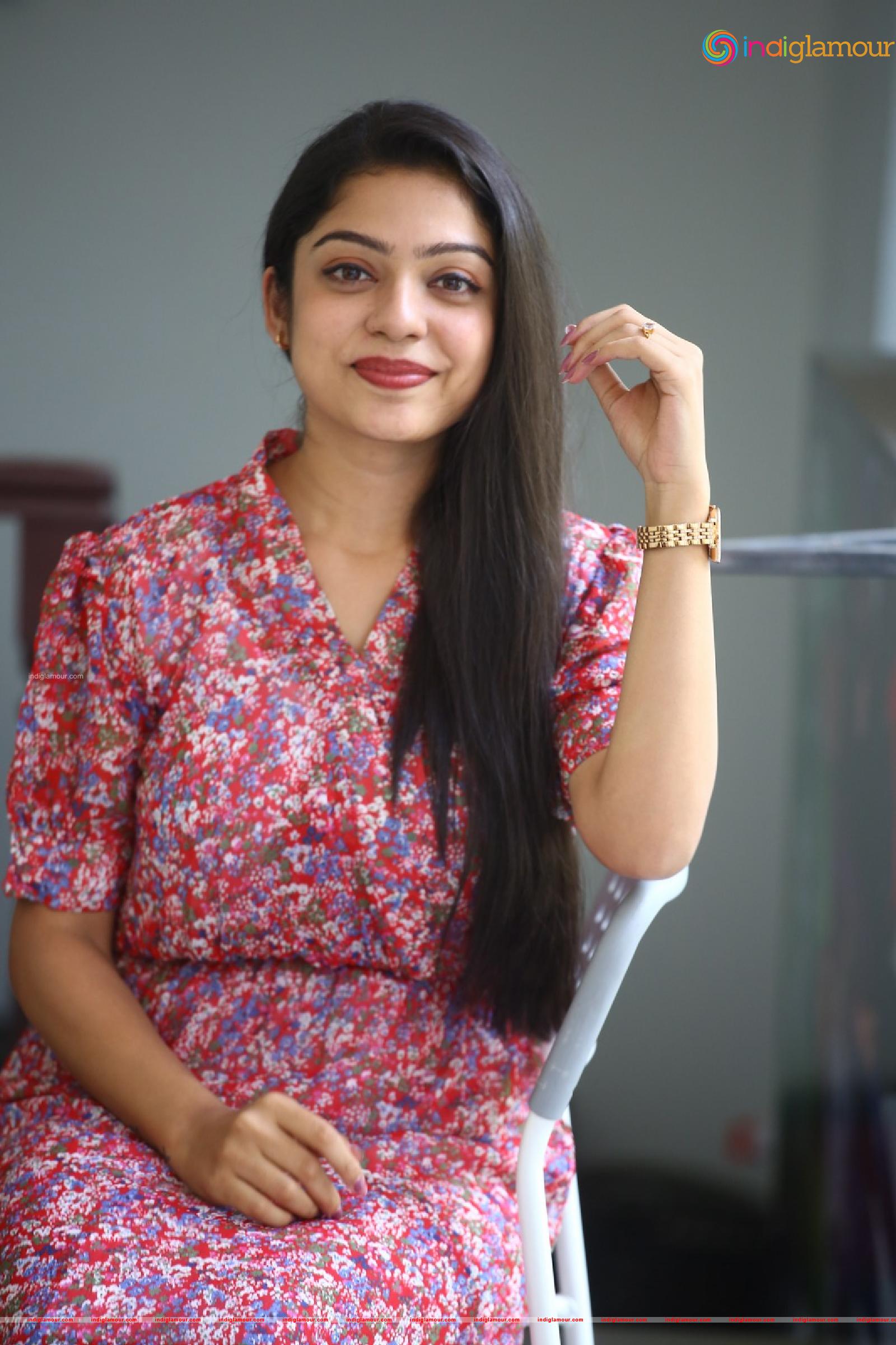 Varsha Bollamma Actress hd photo