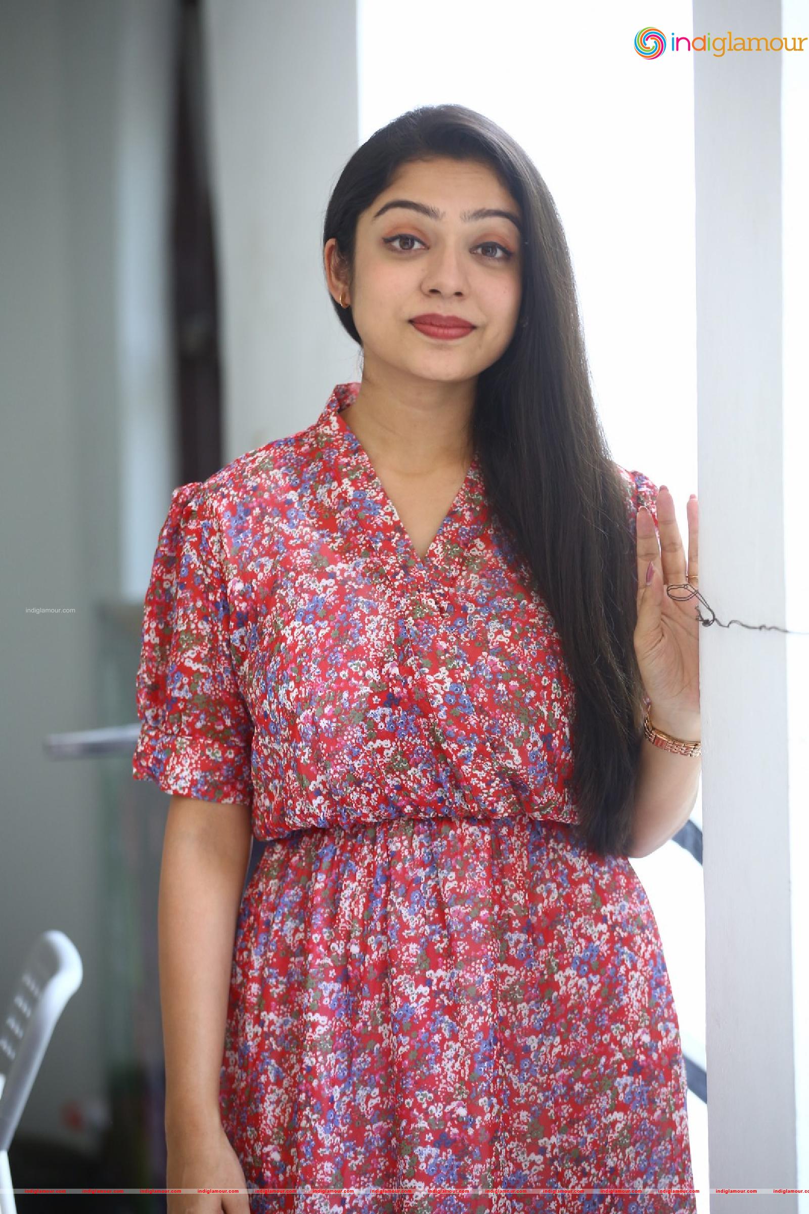 Varsha Bollamma Actress hd photo