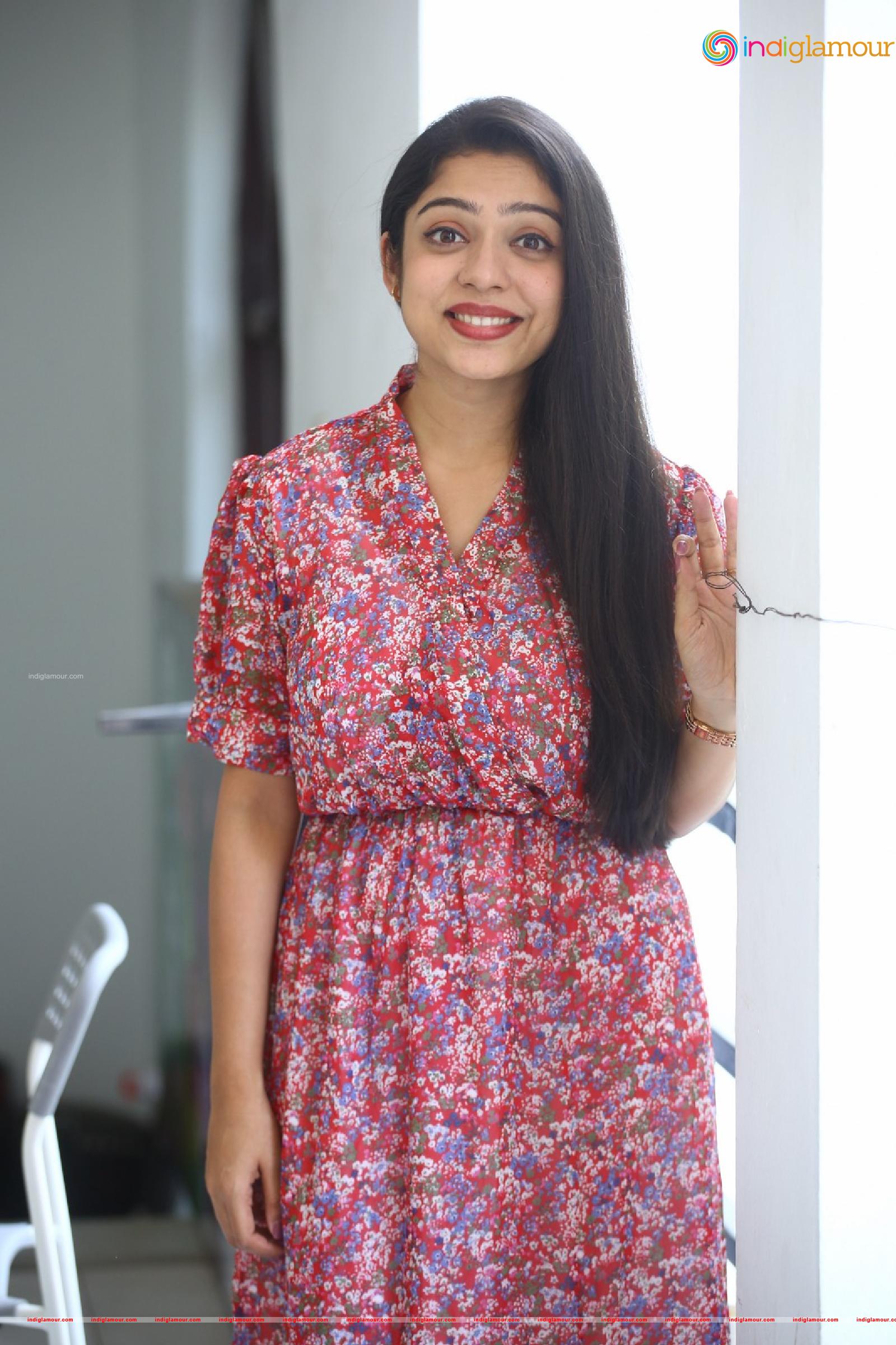 Varsha Bollamma Actress hd photo