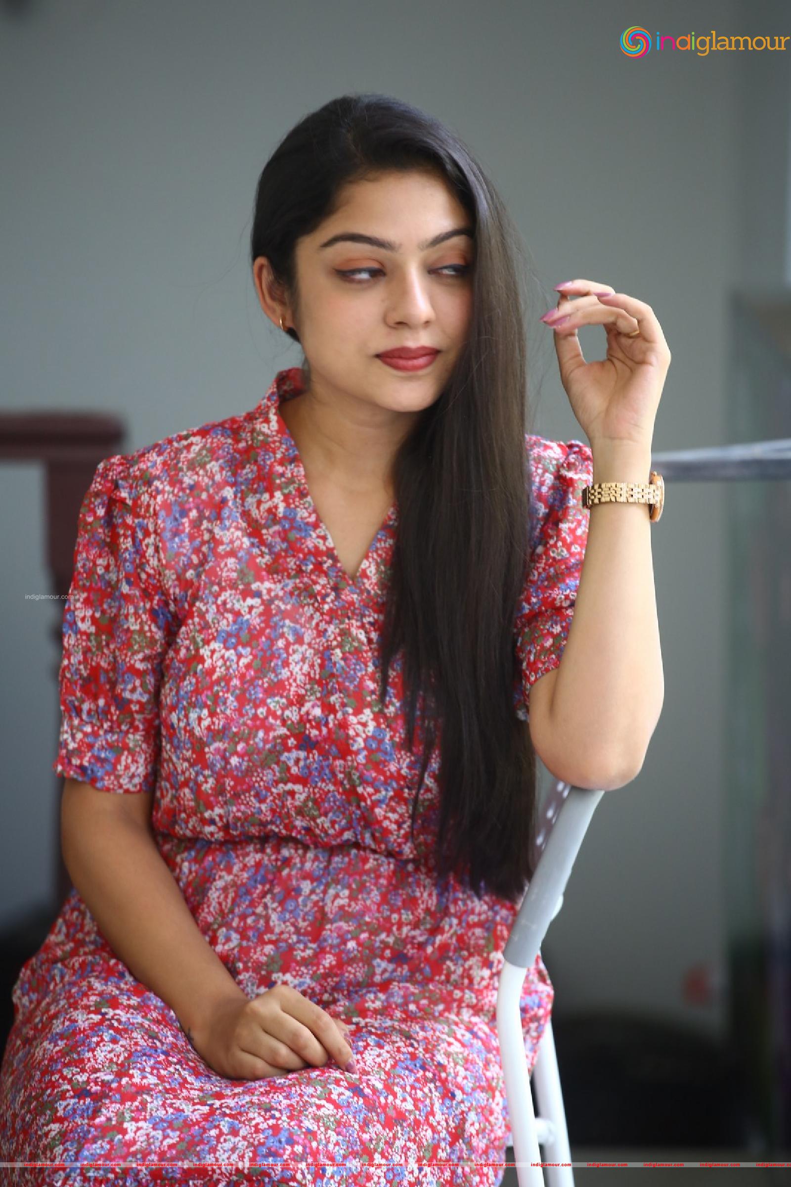Varsha Bollamma Actress hd photo