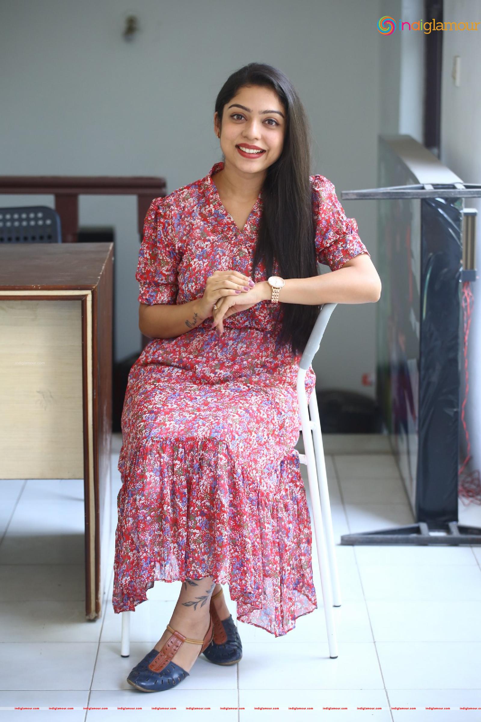 Varsha Bollamma Actress hd photo