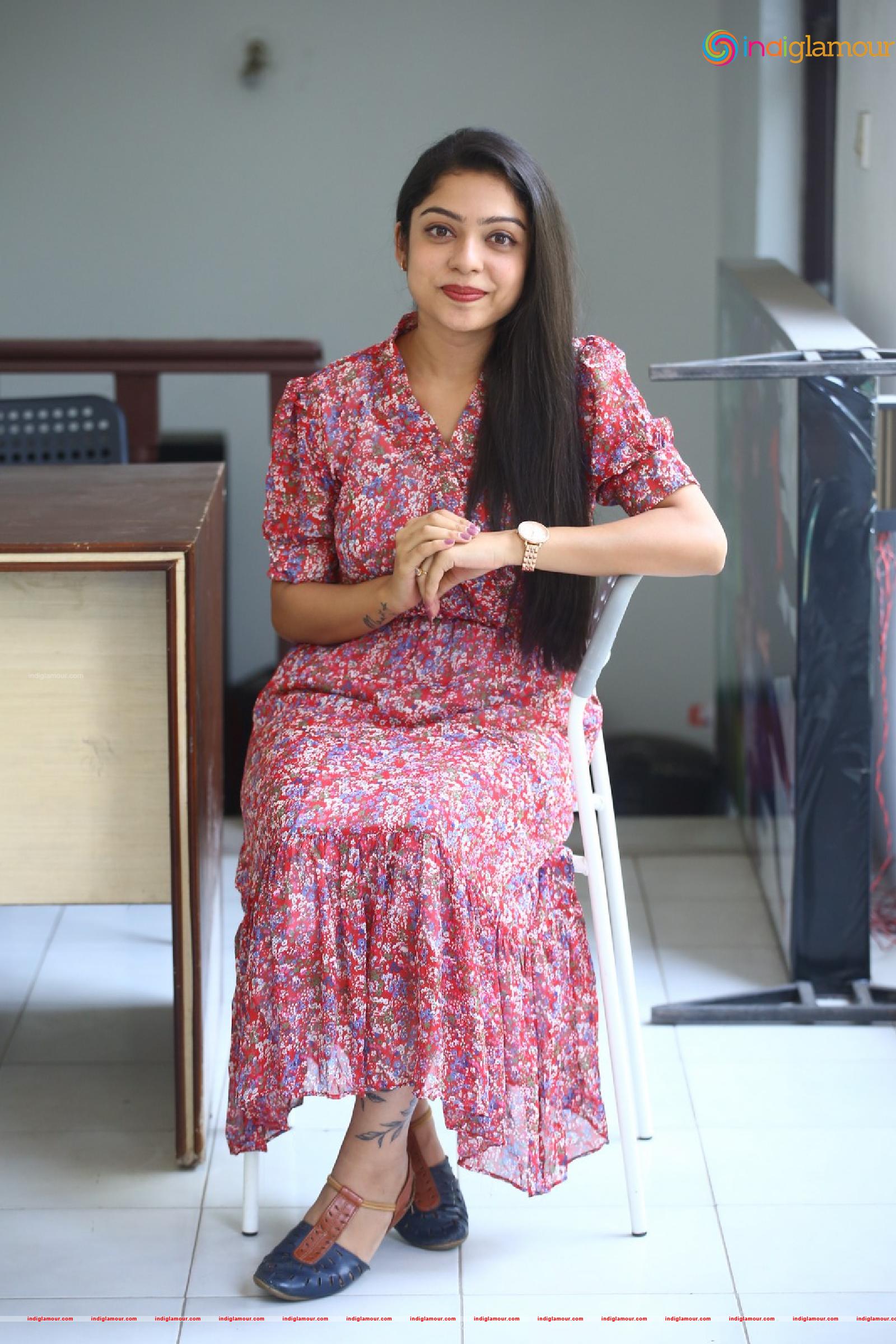 Varsha Bollamma Actress hd photo
