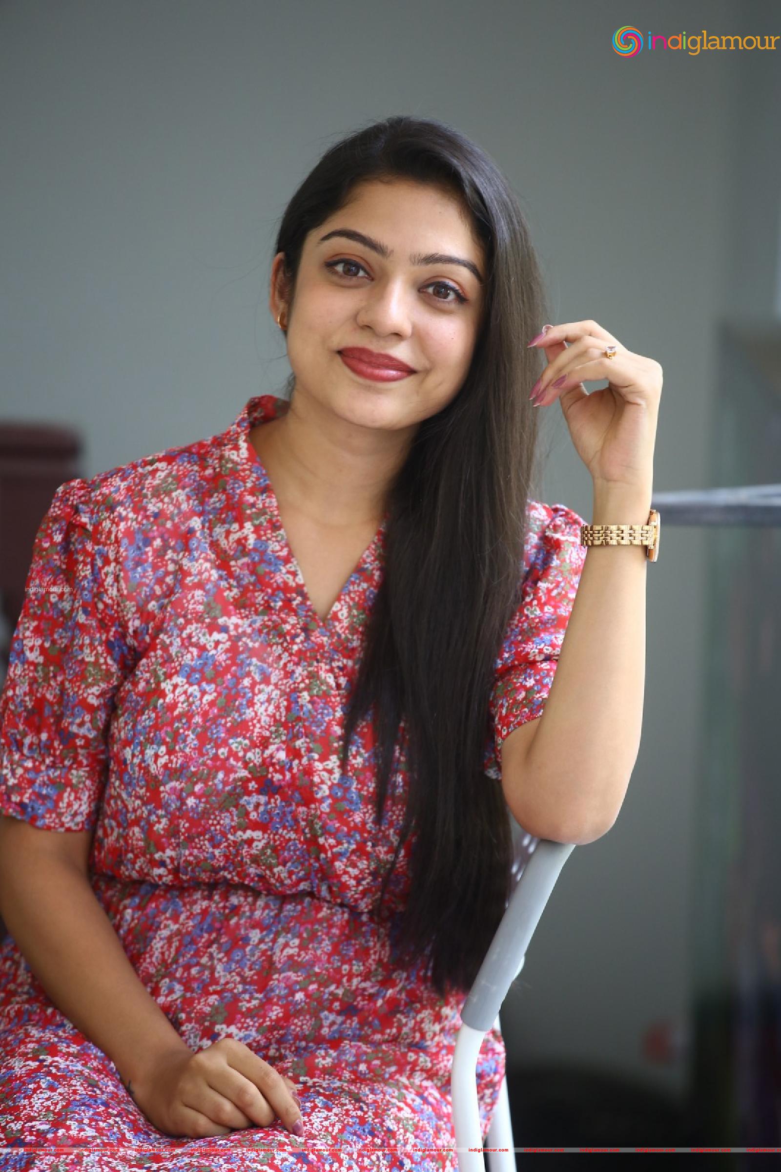 Varsha Bollamma Actress hd photo