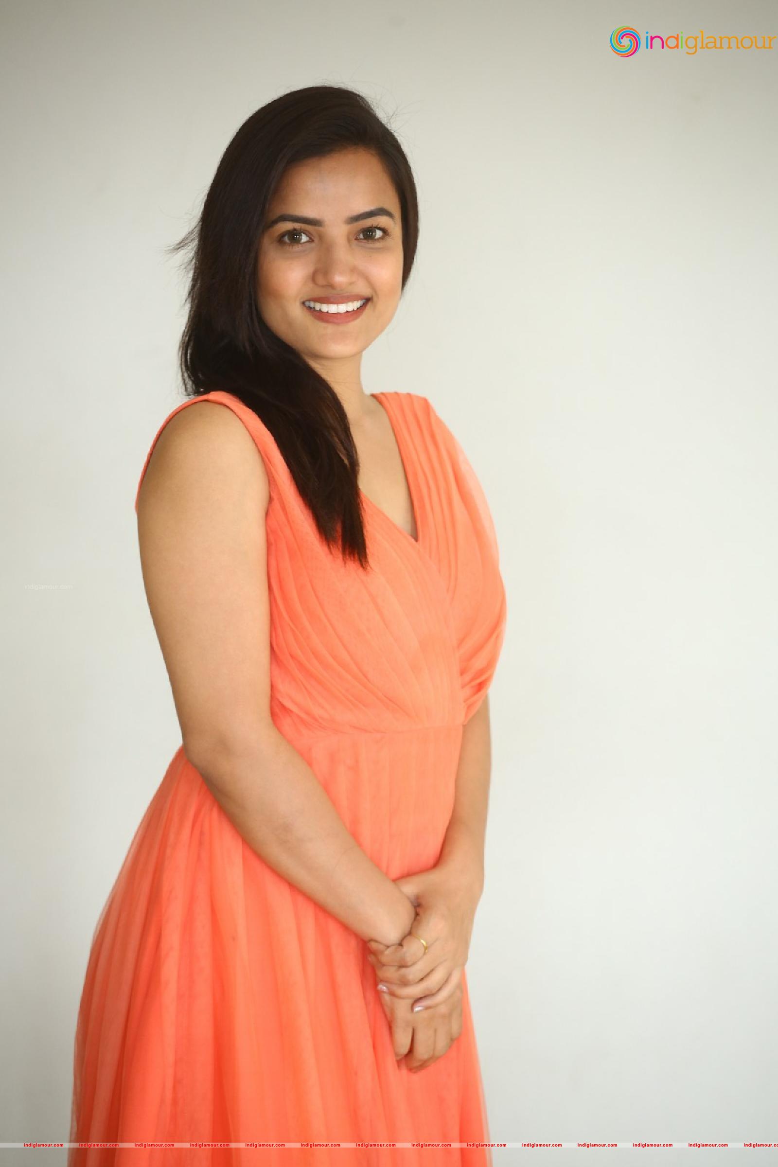 Siri Hanmanth Actress hd photo