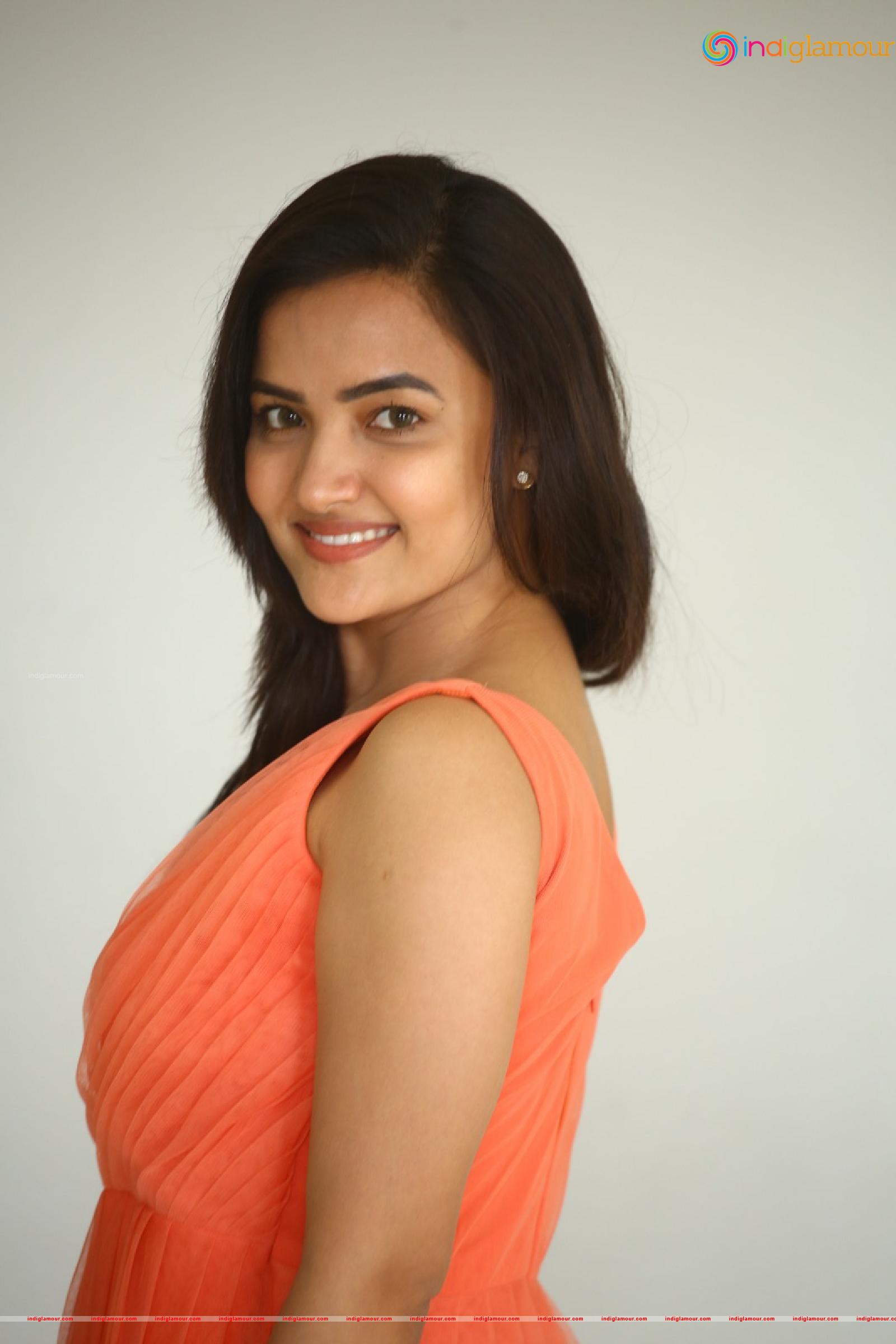 Siri Hanmanth Actress hd photo