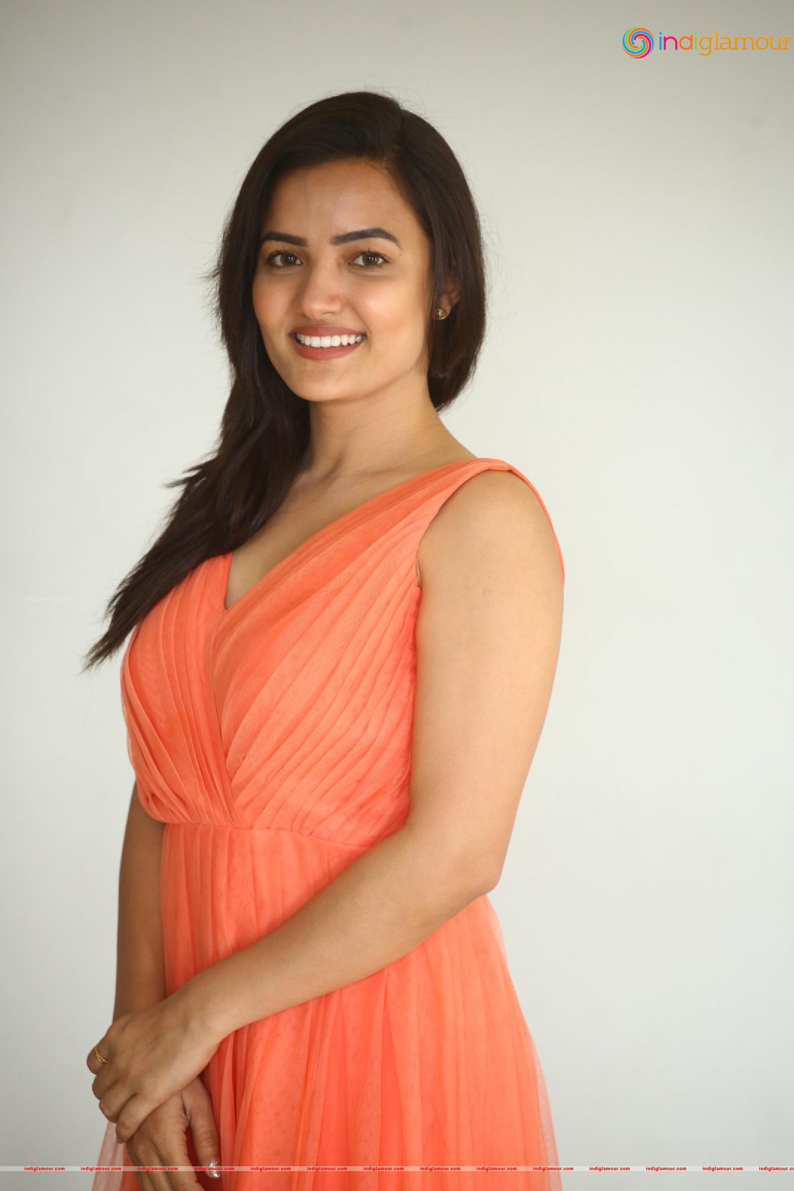 Siri Hanmanth Actress hd photo