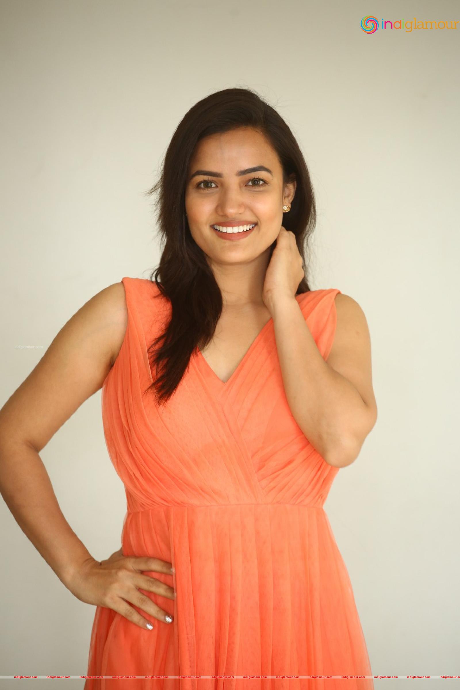 Siri Hanmanth Actress hd photo