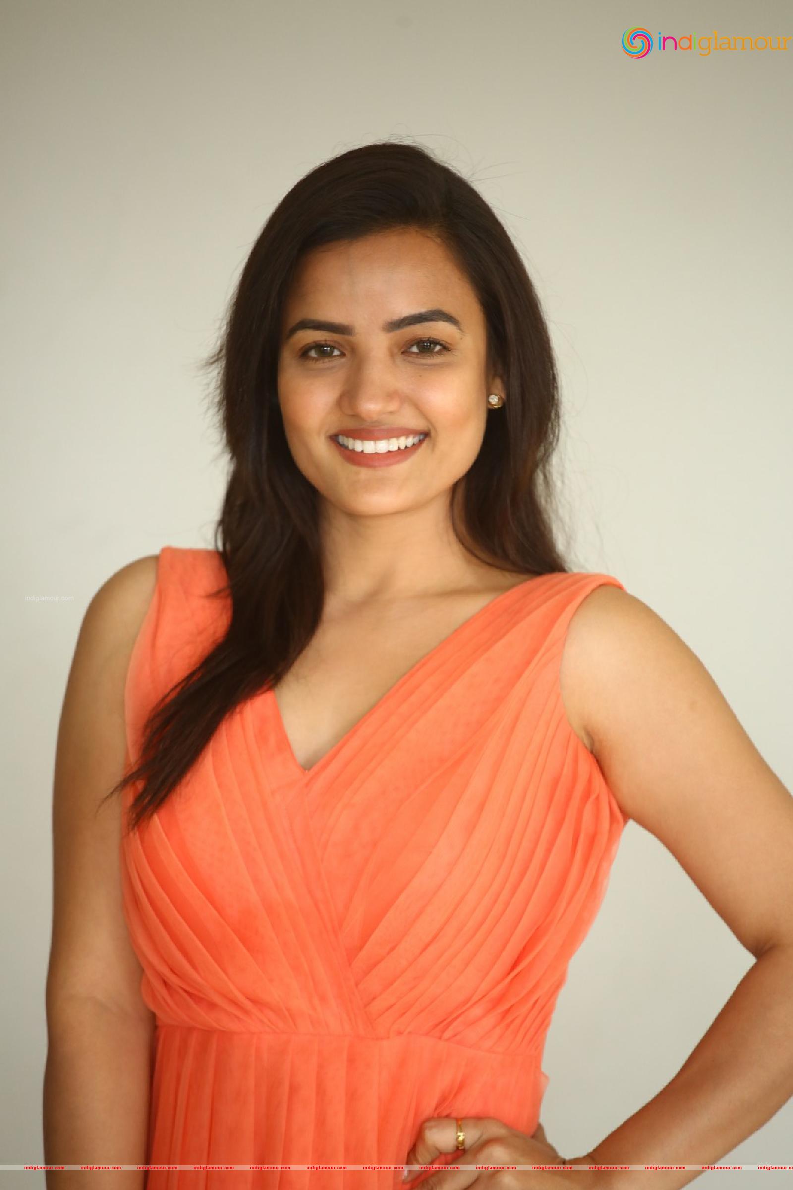 Siri Hanmanth Actress hd photo