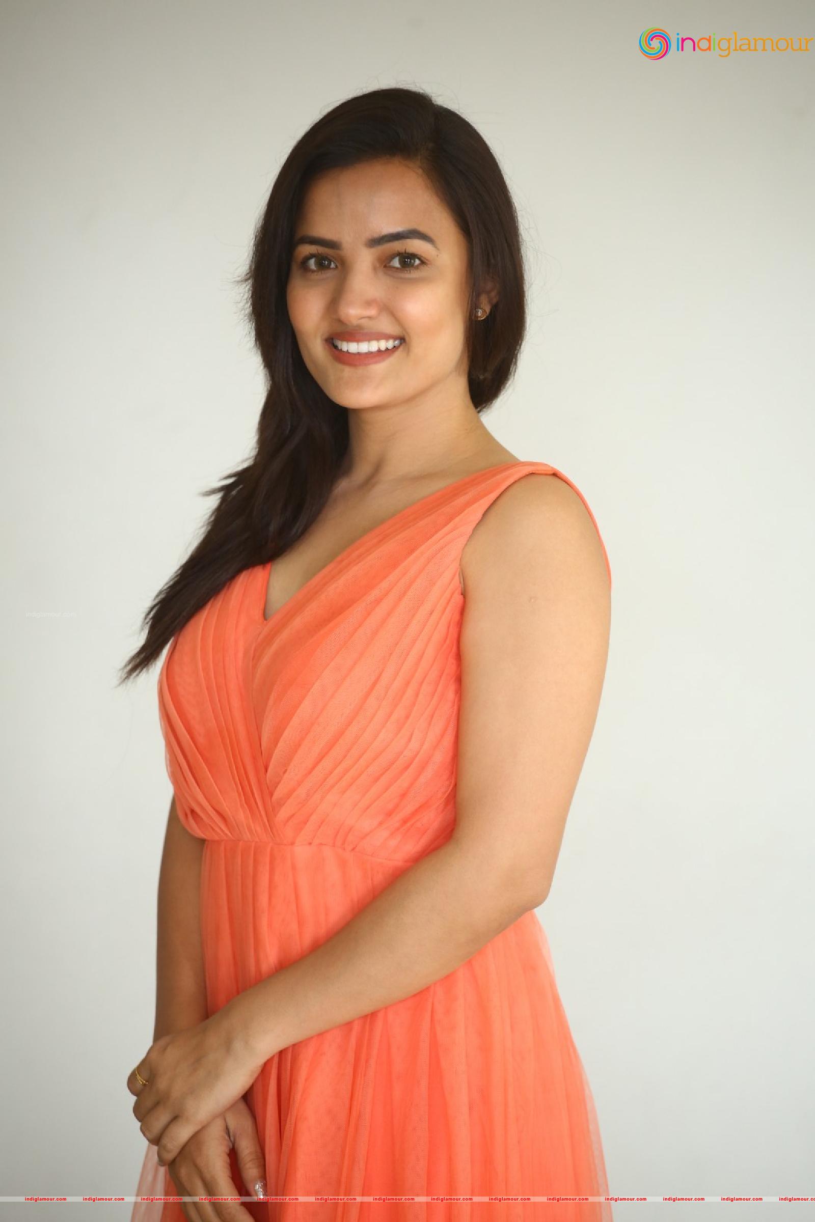 Siri Hanmanth Actress hd photo
