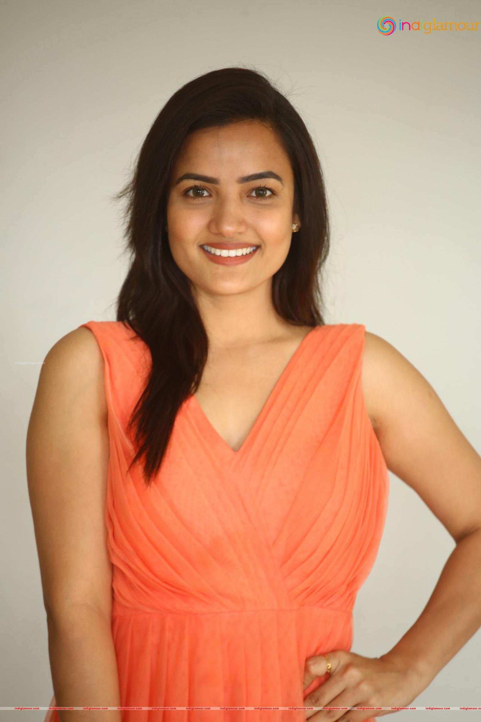 Siri Hanmanth Actress hd photo