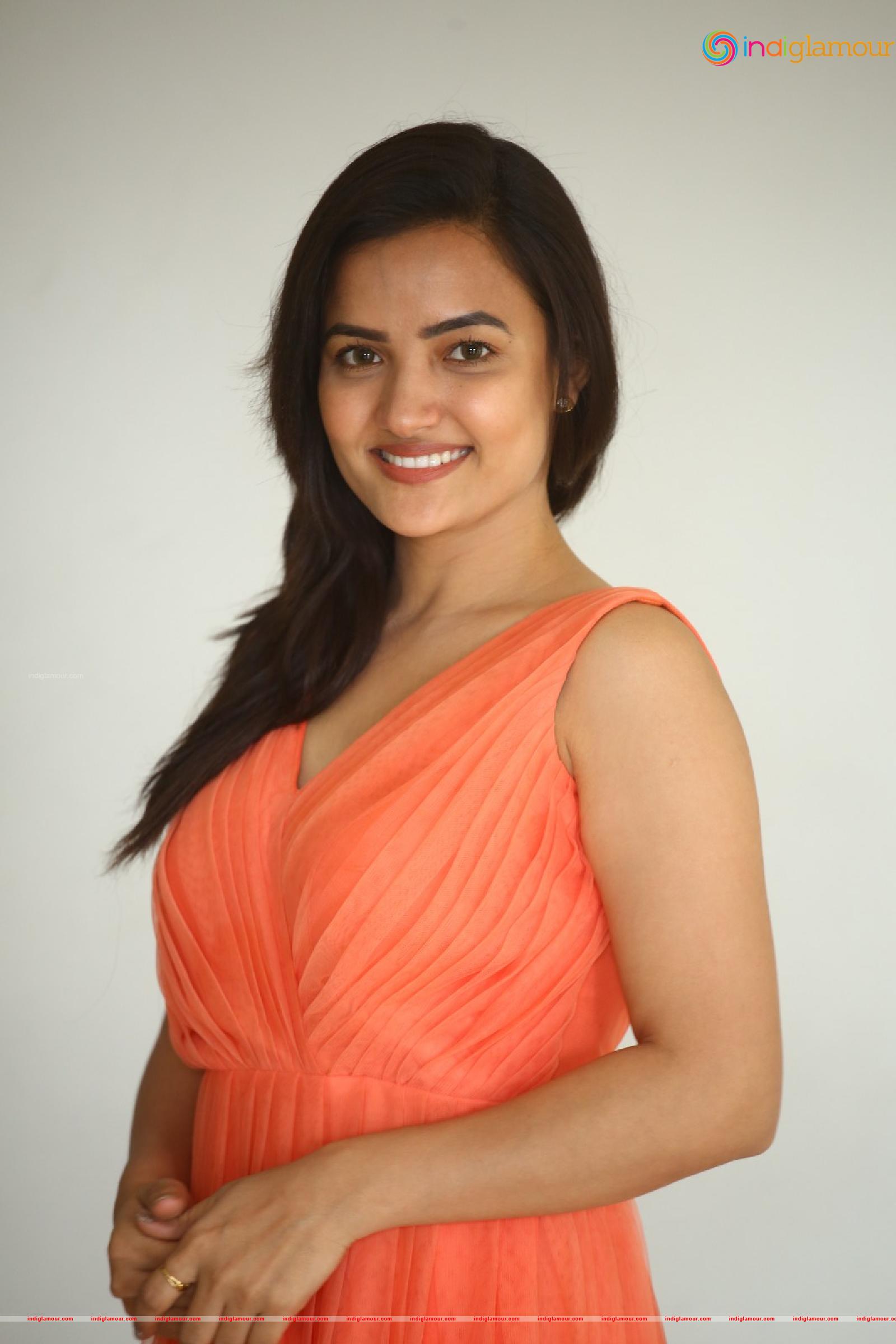 Siri Hanmanth Actress hd photo