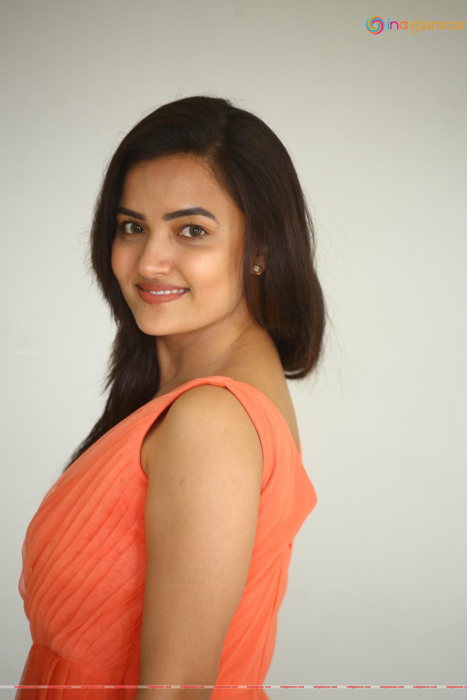 Siri Hanmanth Actress hd photo
