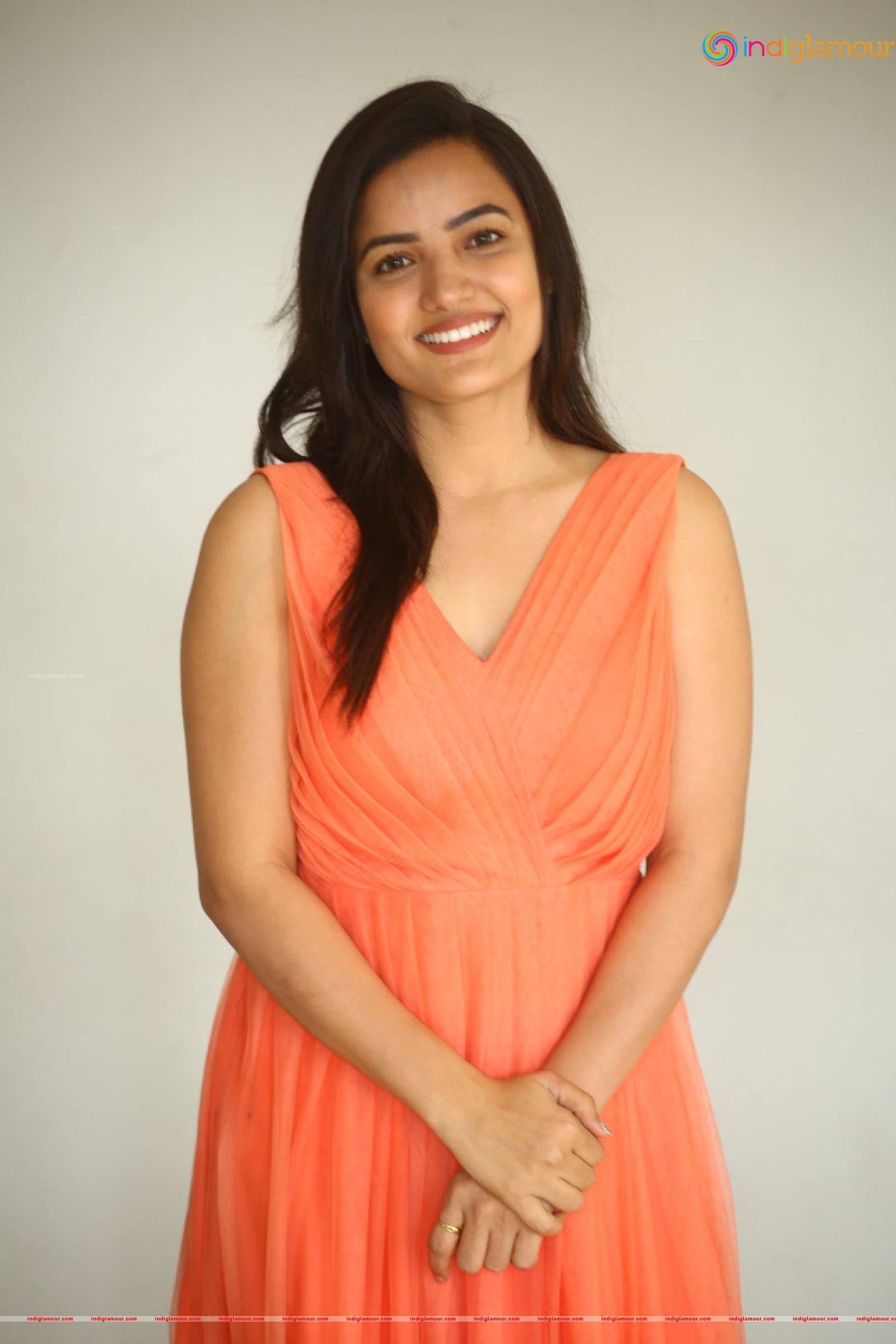Siri Hanmanth Actress hd photo