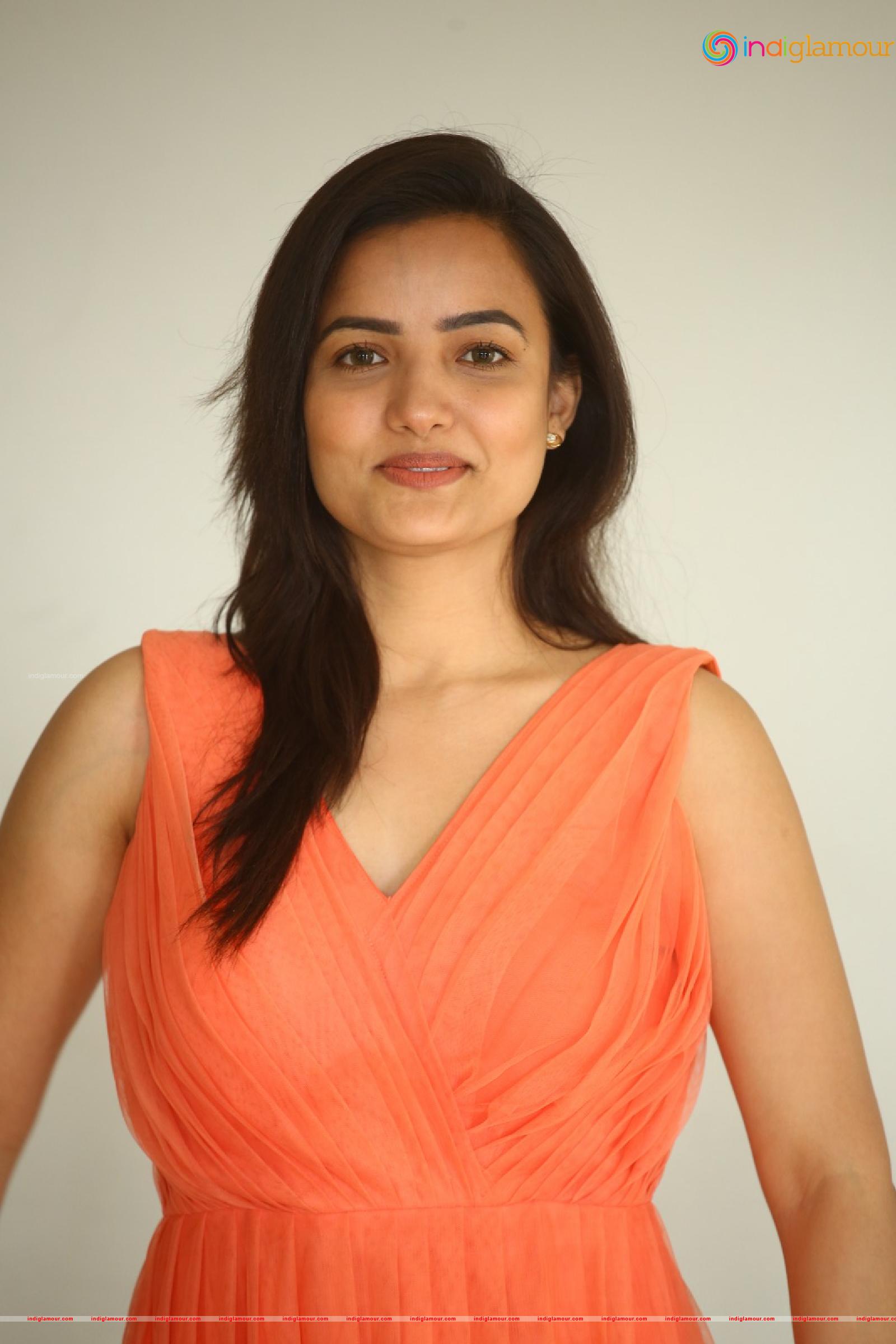 Siri Hanmanth Actress hd photo