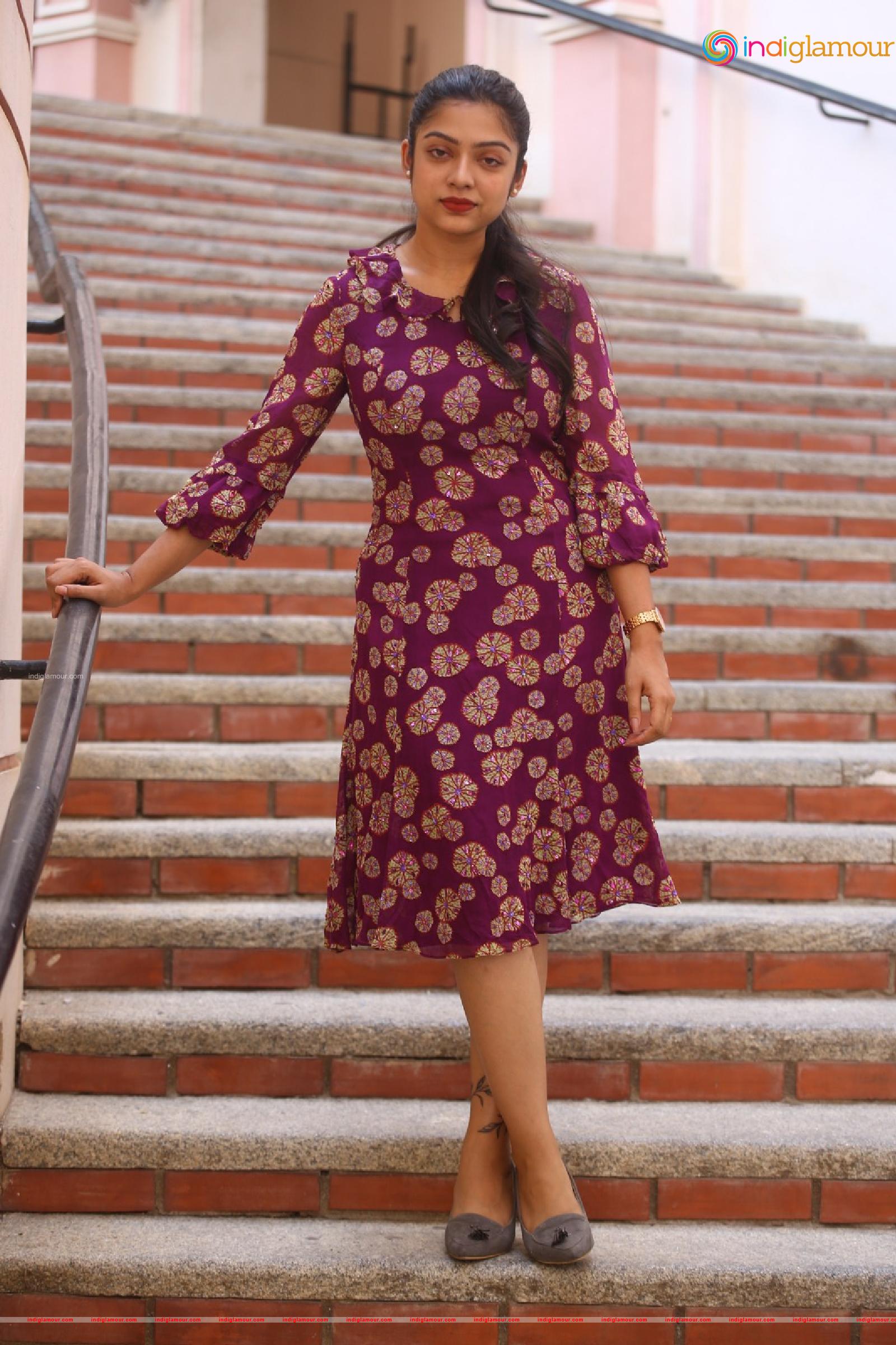 Varsha Bollamma Actress hd photo