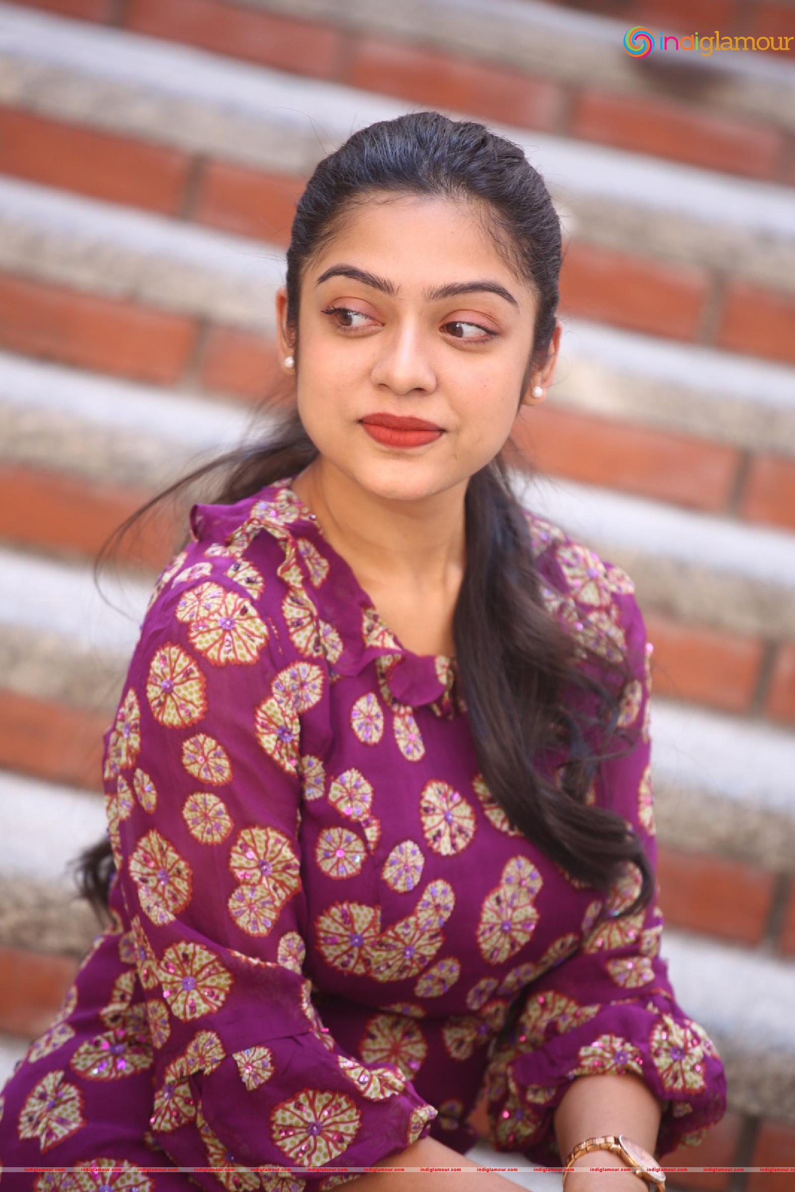 Varsha Bollamma Actress hd photo