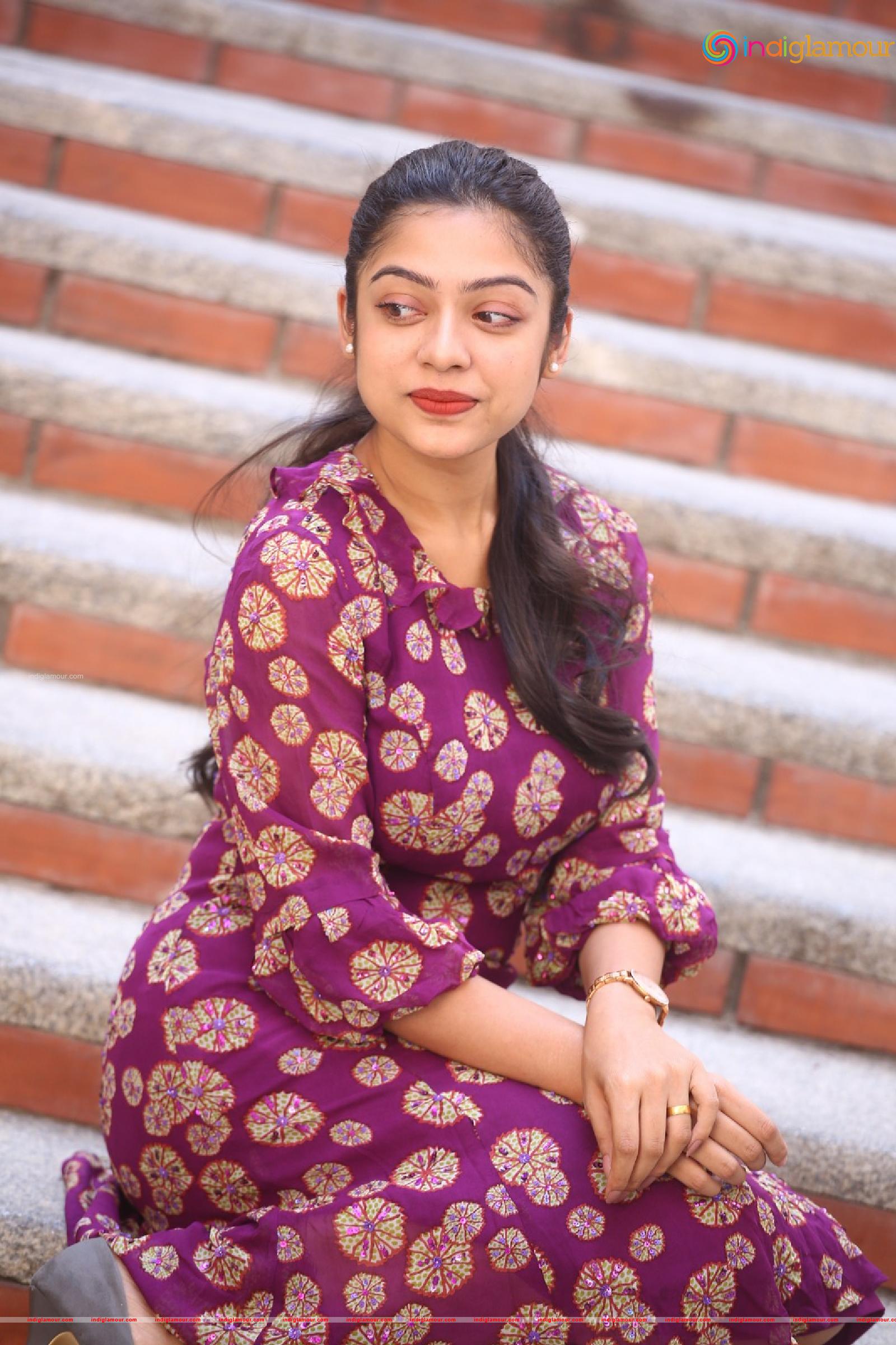 Varsha Bollamma Actress hd photo