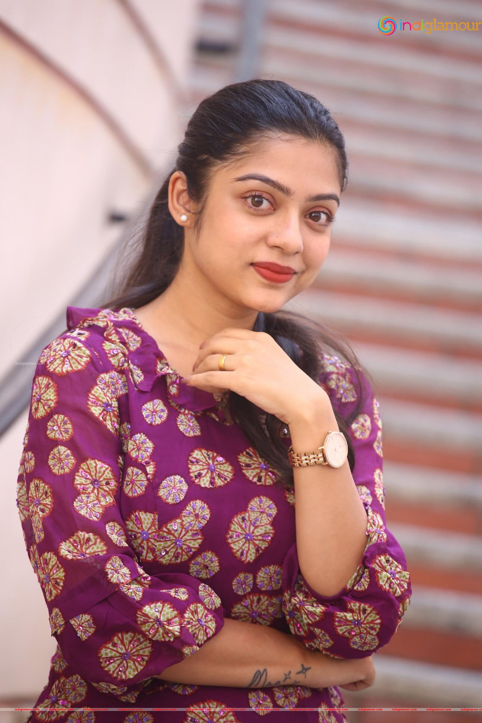 Varsha Bollamma Actress hd photo